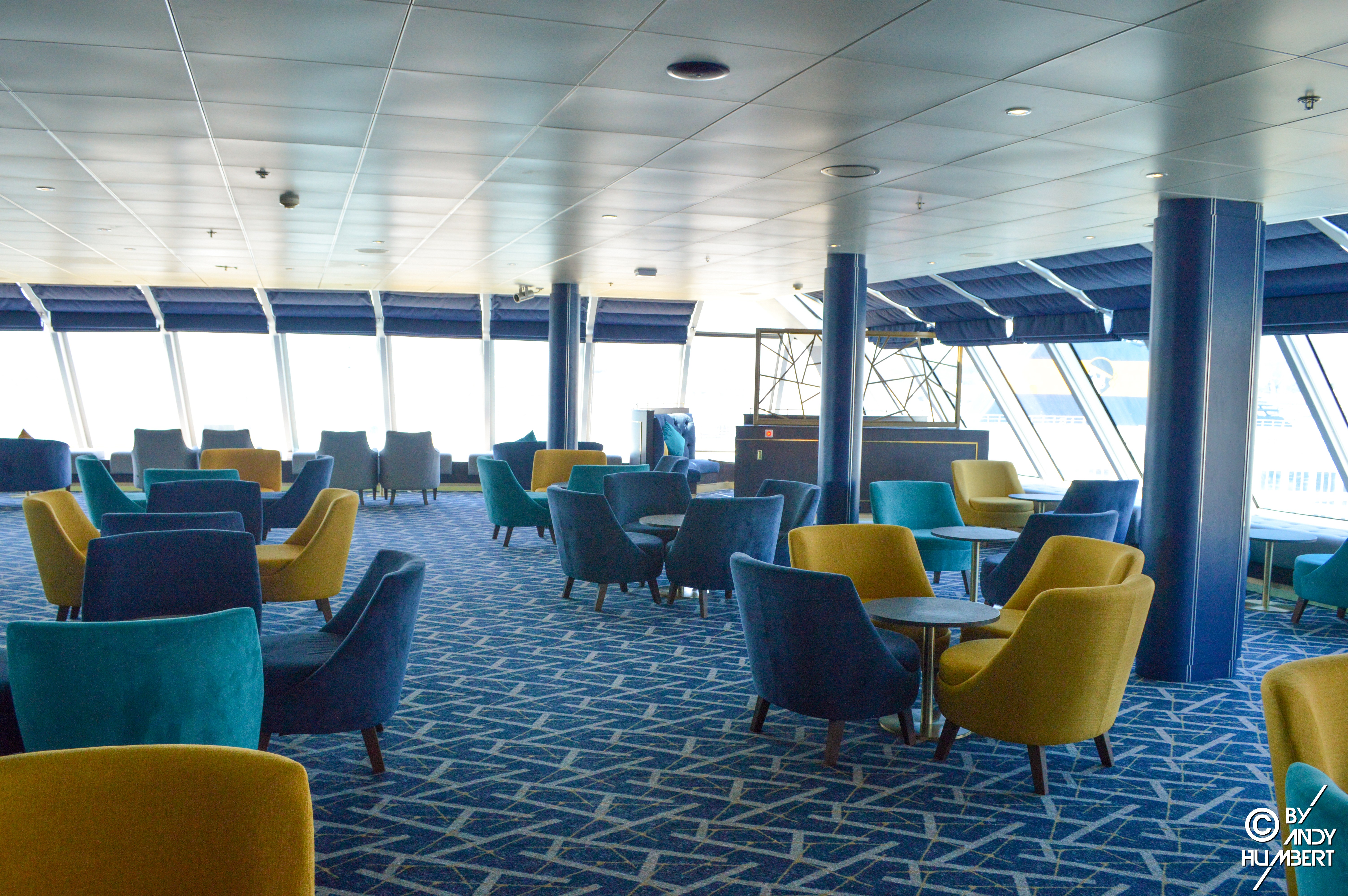 Indigo Bar & Club (pont 12)