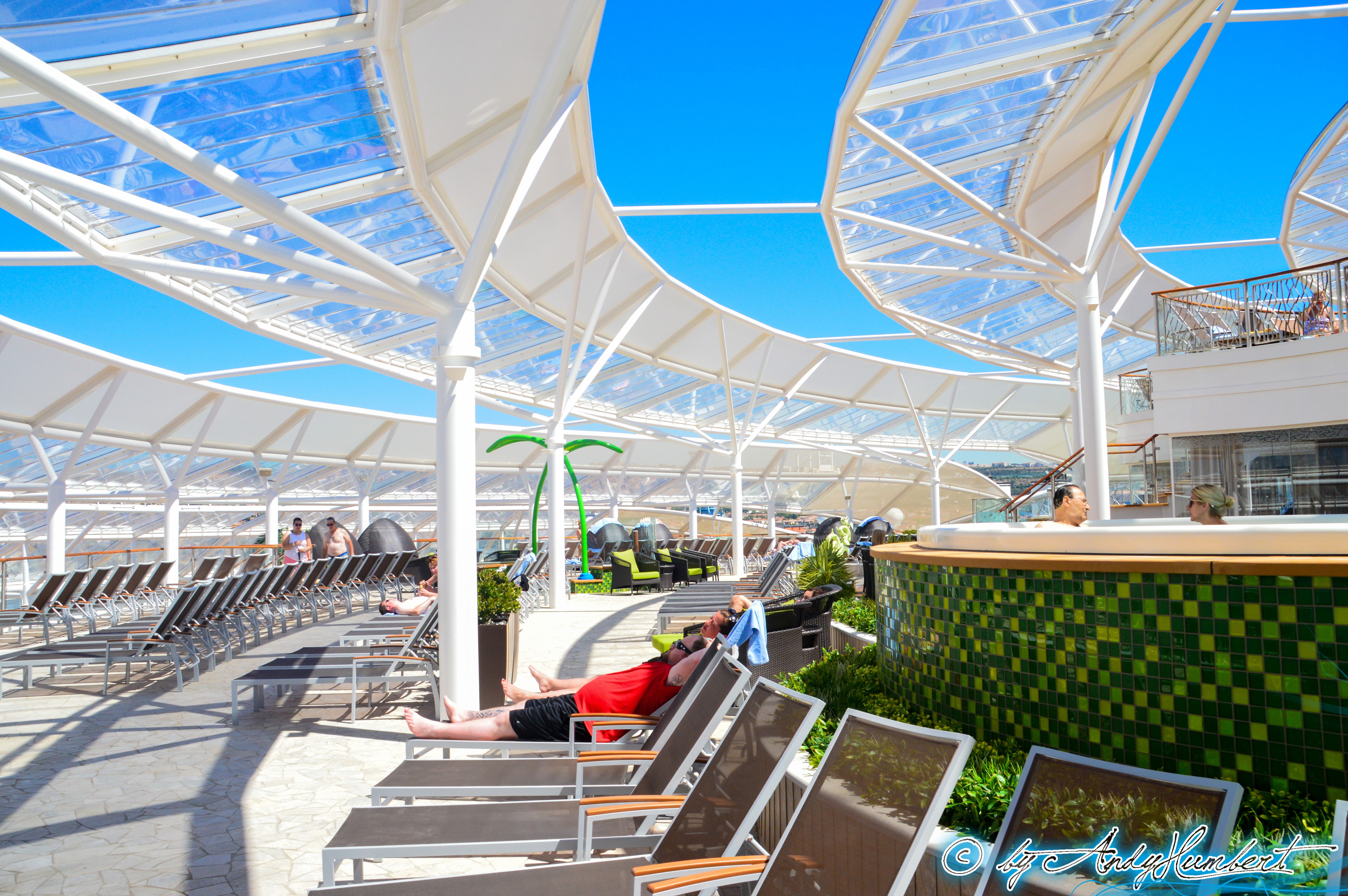 Solarium (ponts 14, 15 & 16)