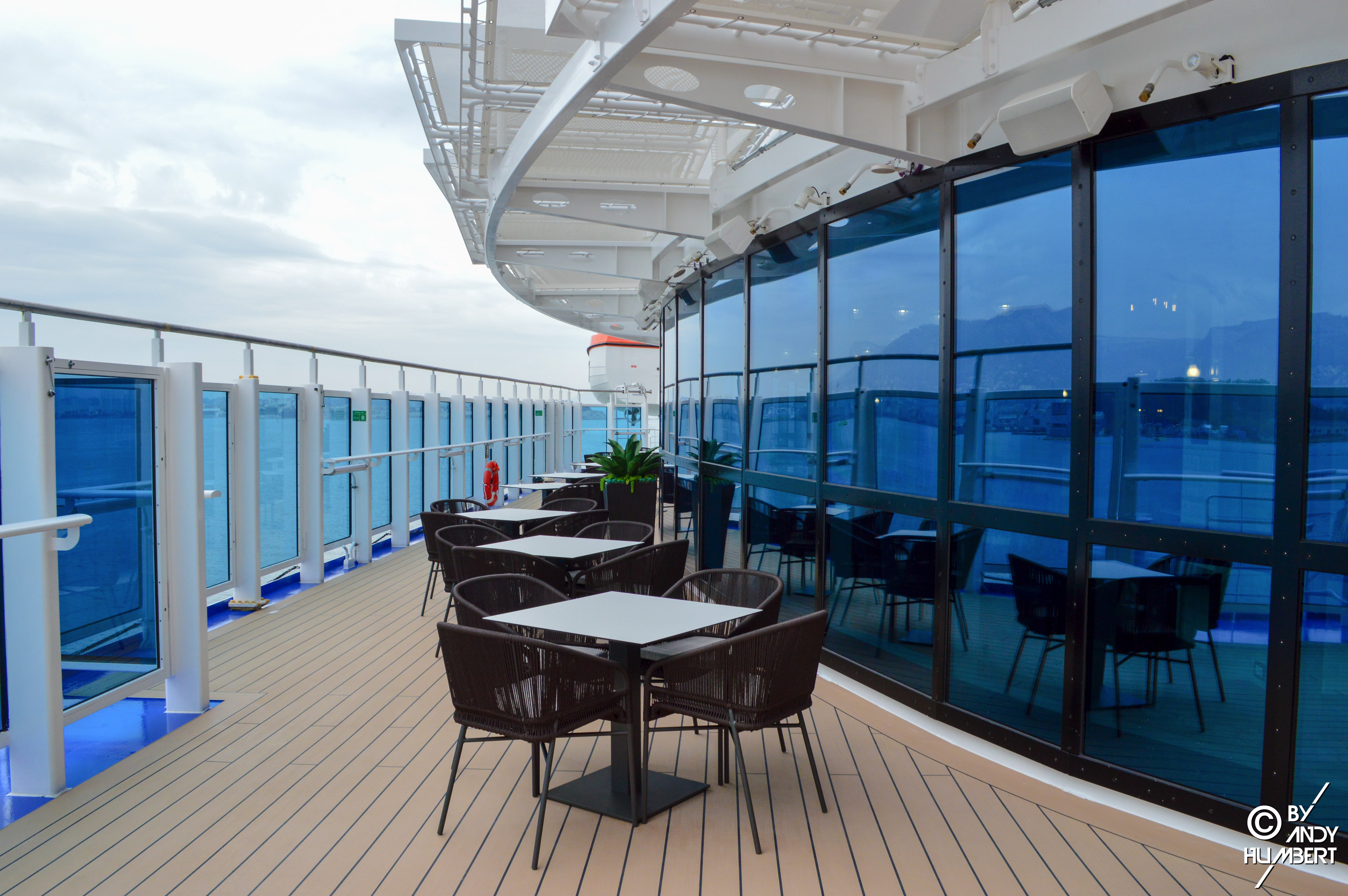 Le Bistro sur la Mer (p.7 Promenade)