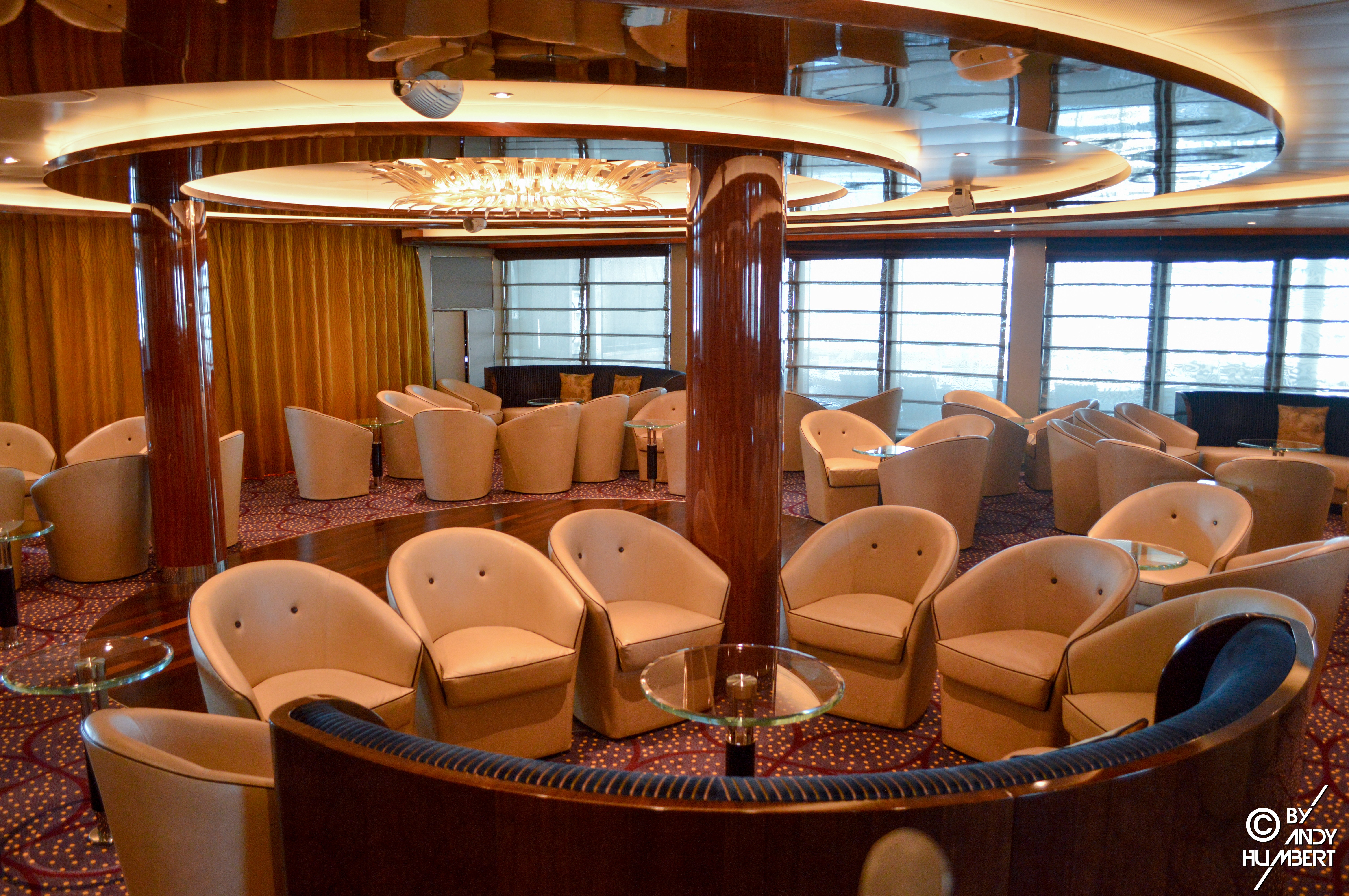 The Club Bar (pont 5)