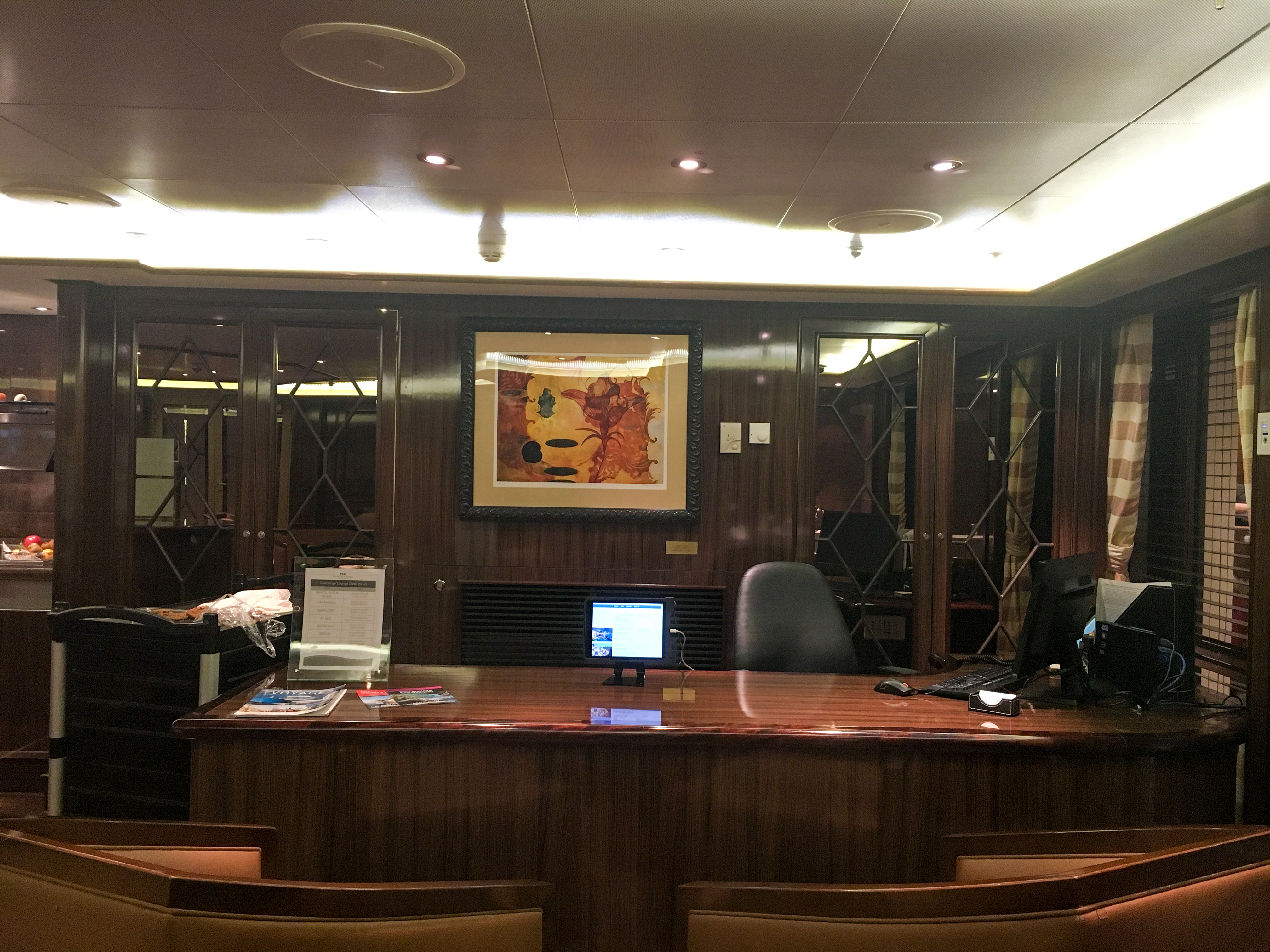 Concierge Lounge (pont 14)