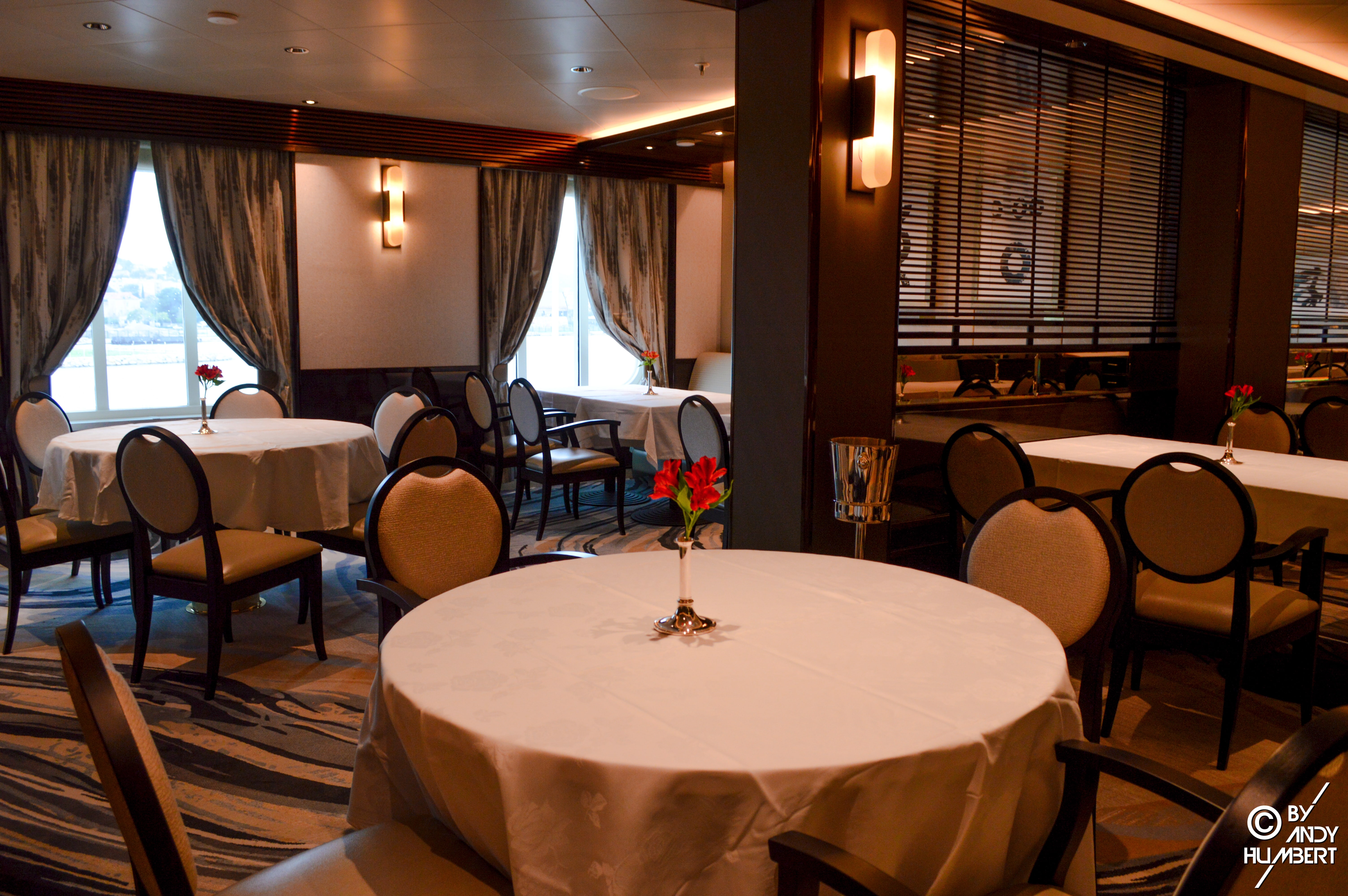 Cielo Dining Room (pont 6 Fiesta)