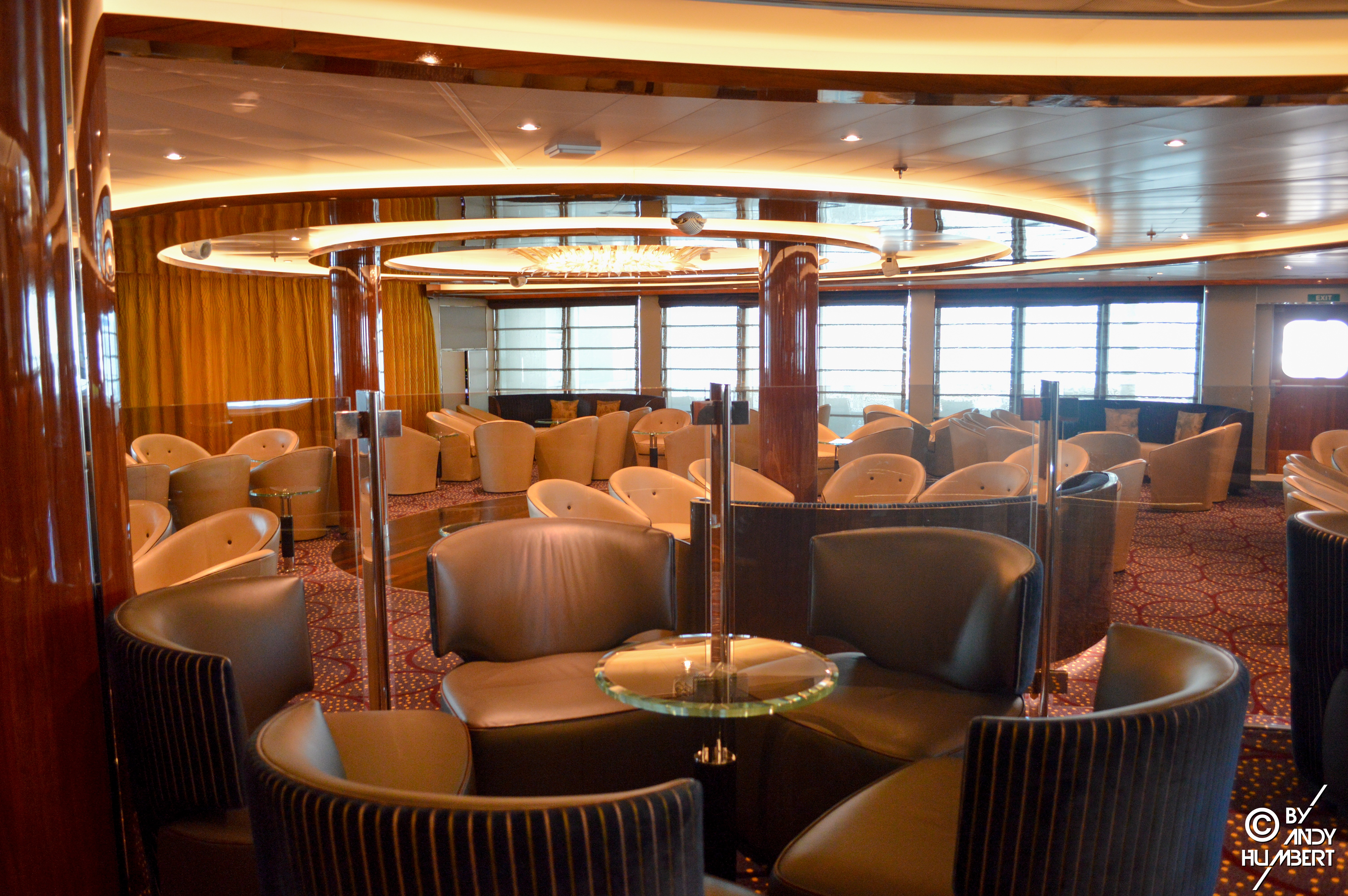 The Club Bar (pont 5)