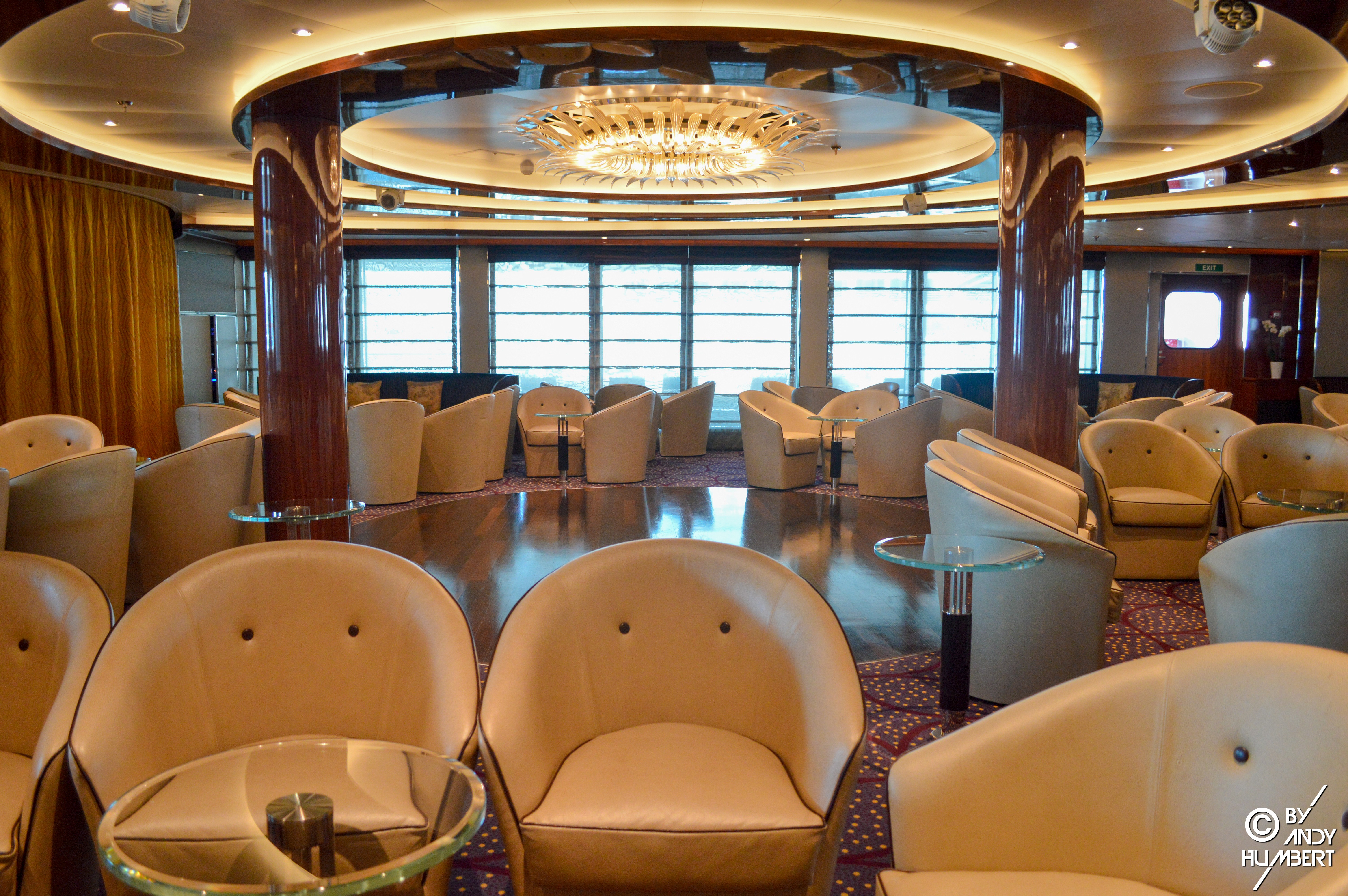 The Club Bar (pont 5)
