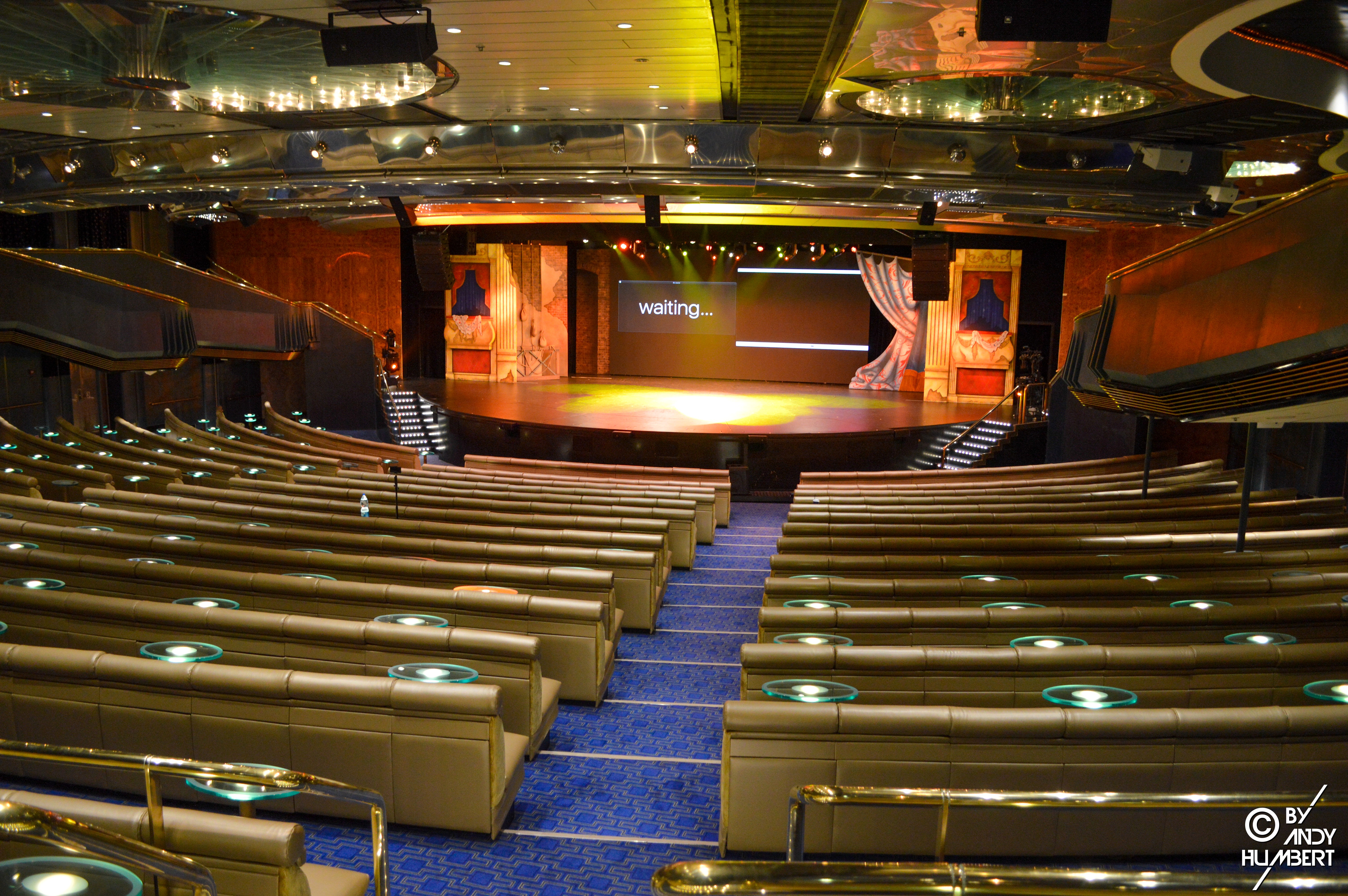 Broadway Show Lounge (ponts 6 et 7)