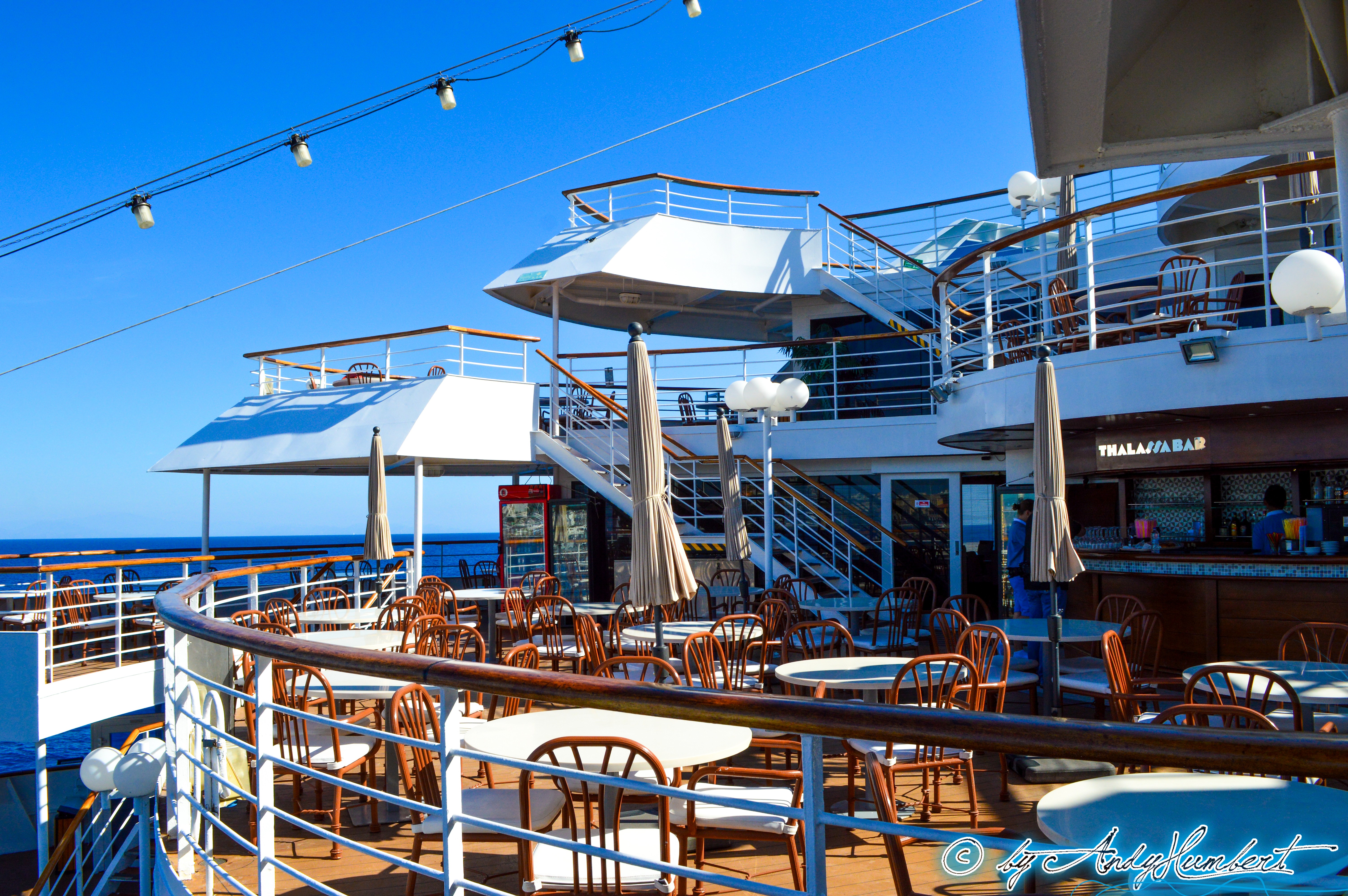 Thalassa Bar (pont 6 Venus)