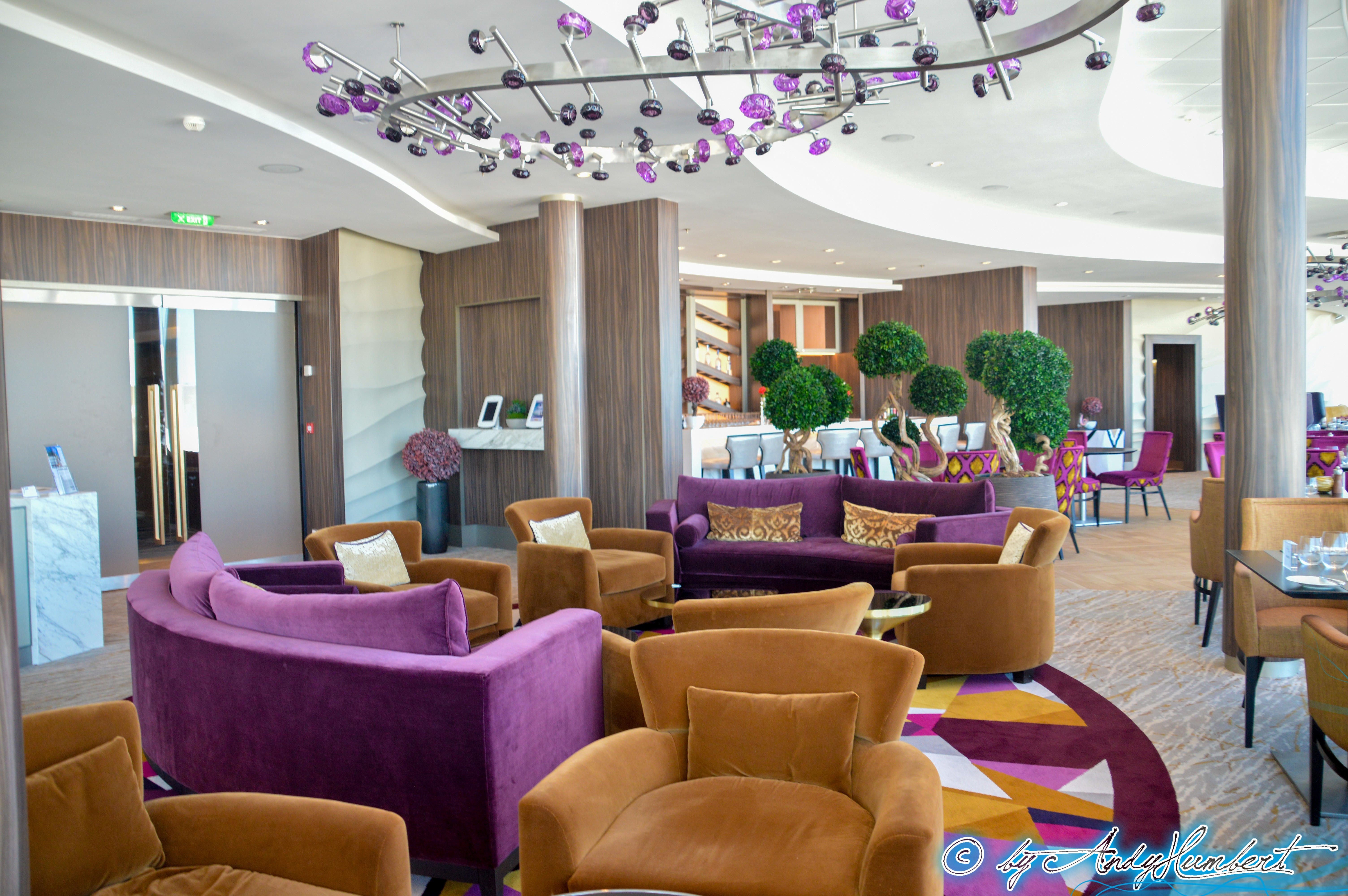 Coastal Kitchen & Suite Lounge (p17)