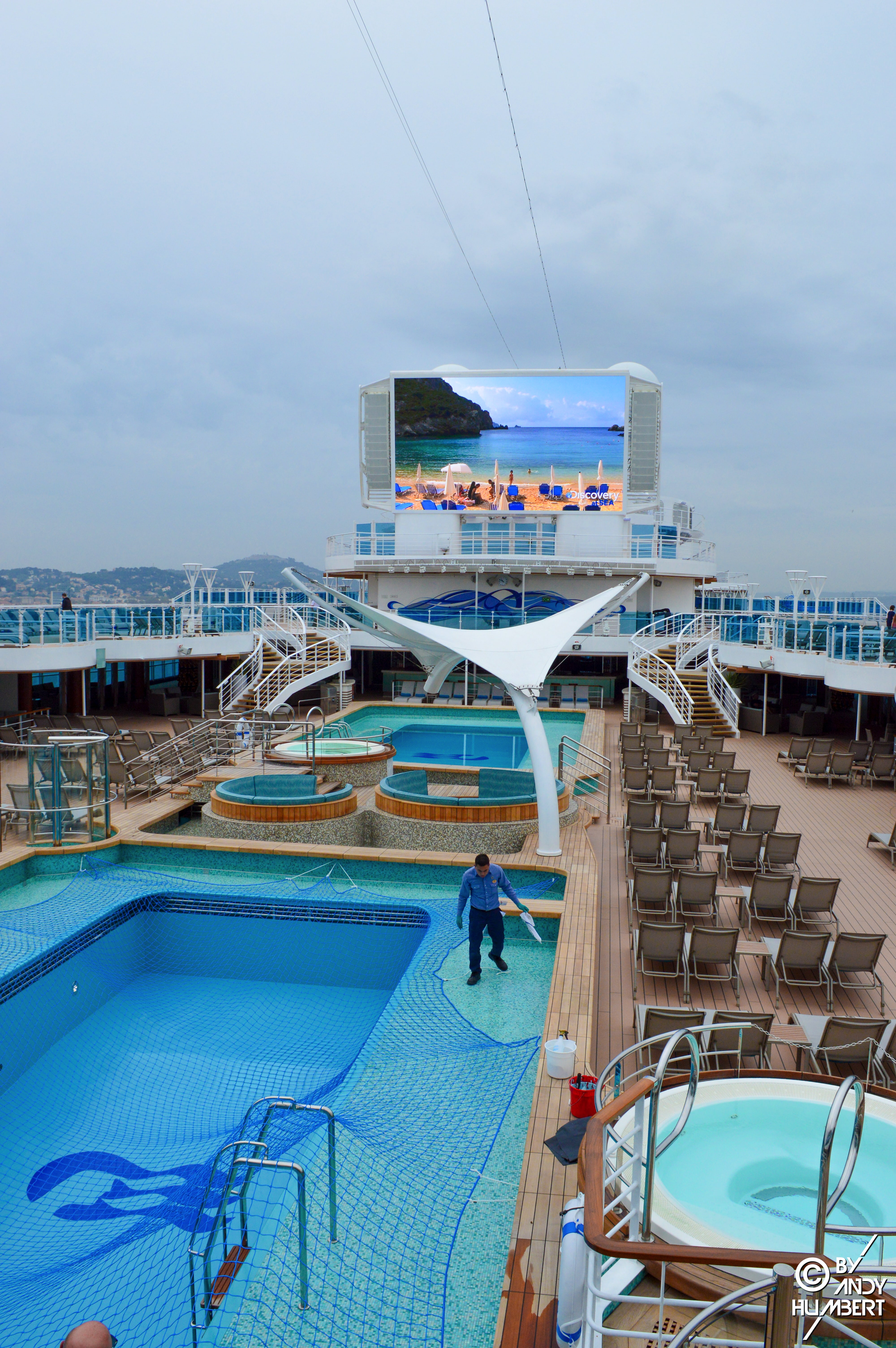 Sky Pools (pont 16 Lido)