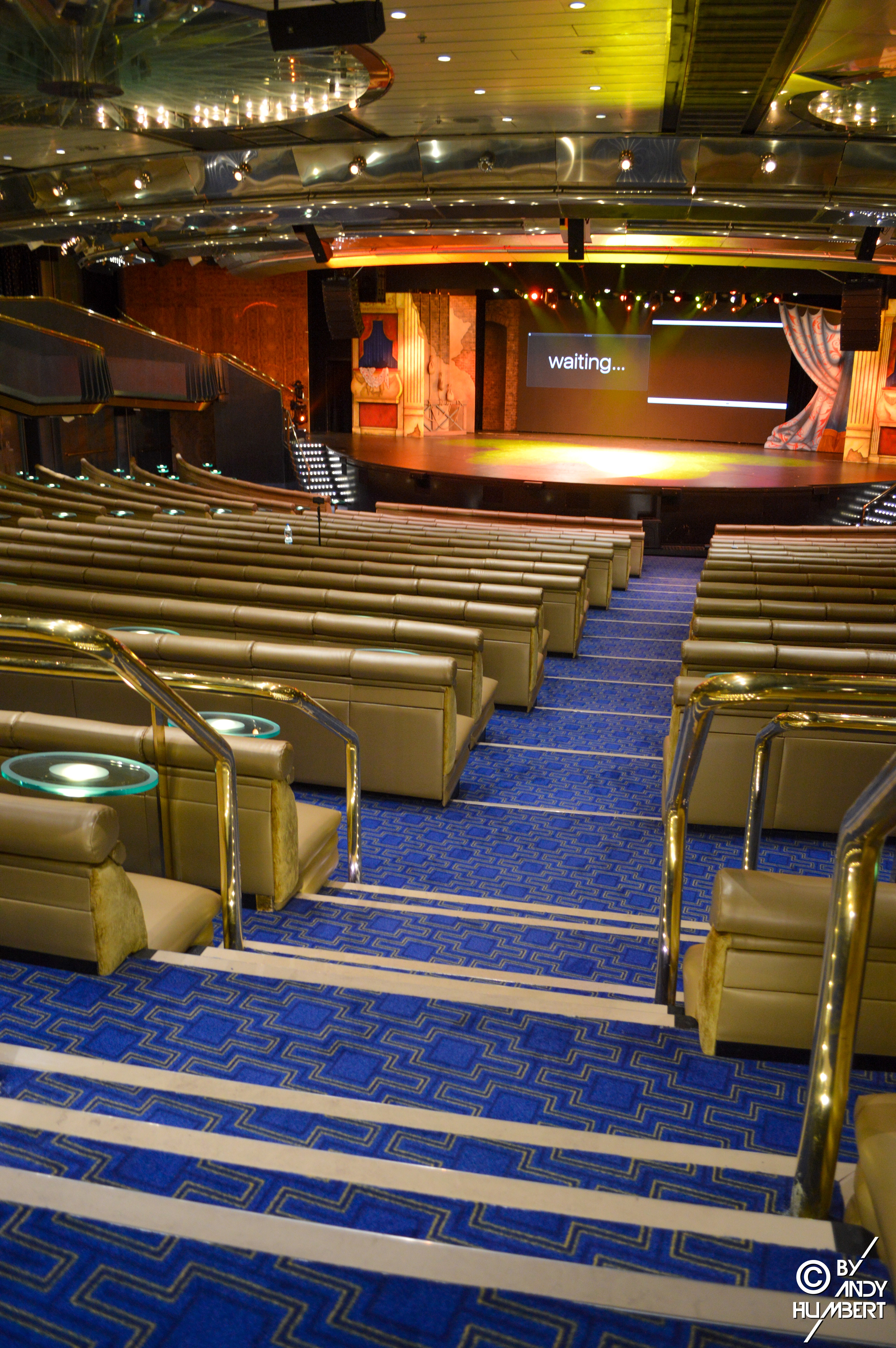 Broadway Show Lounge (ponts 6 et 7)