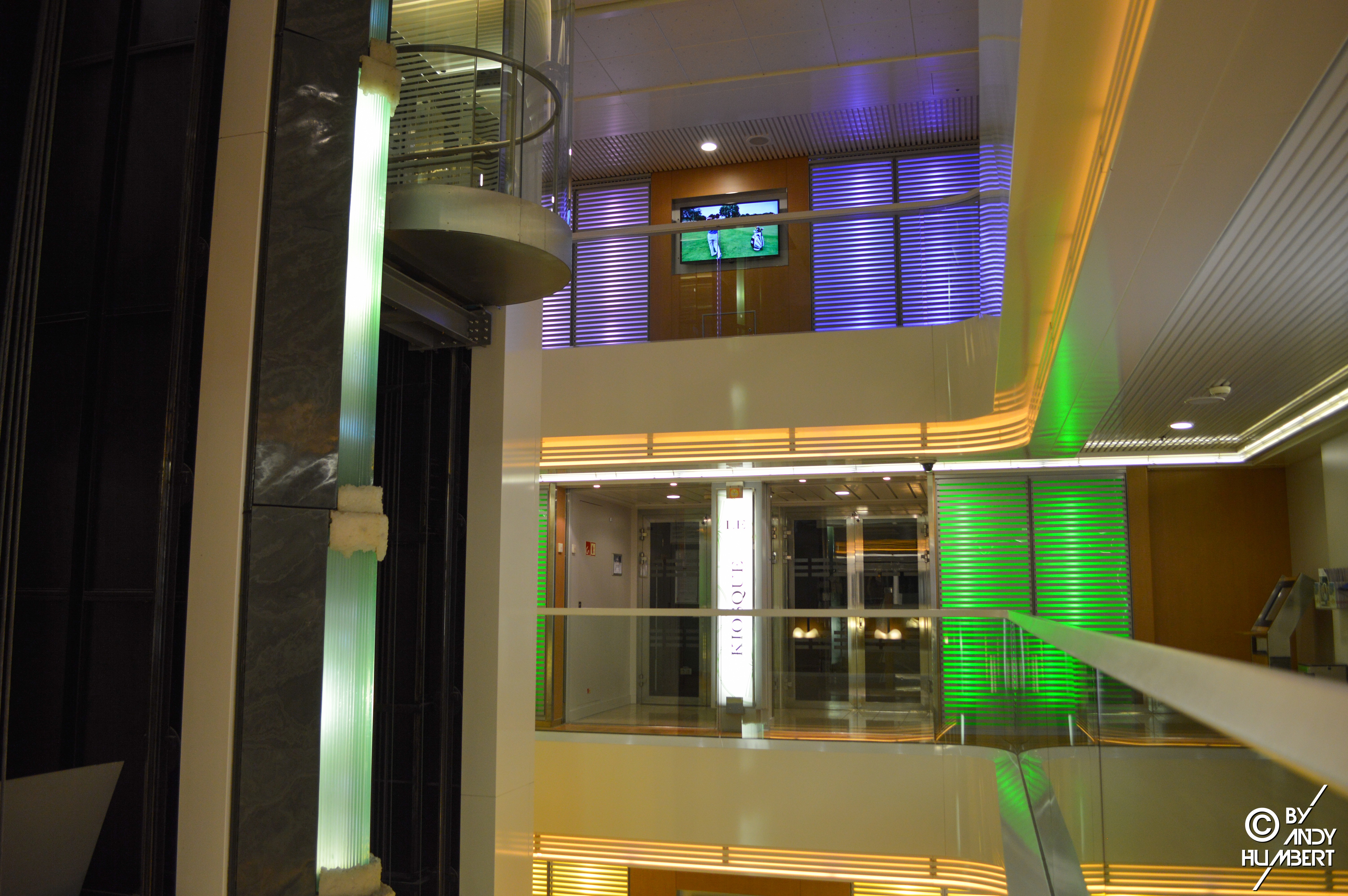 Atrium (ponts 6 à 9)