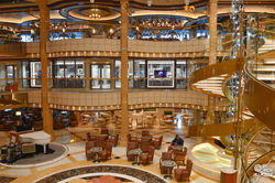 The Piazza (ponts 5 à 7)