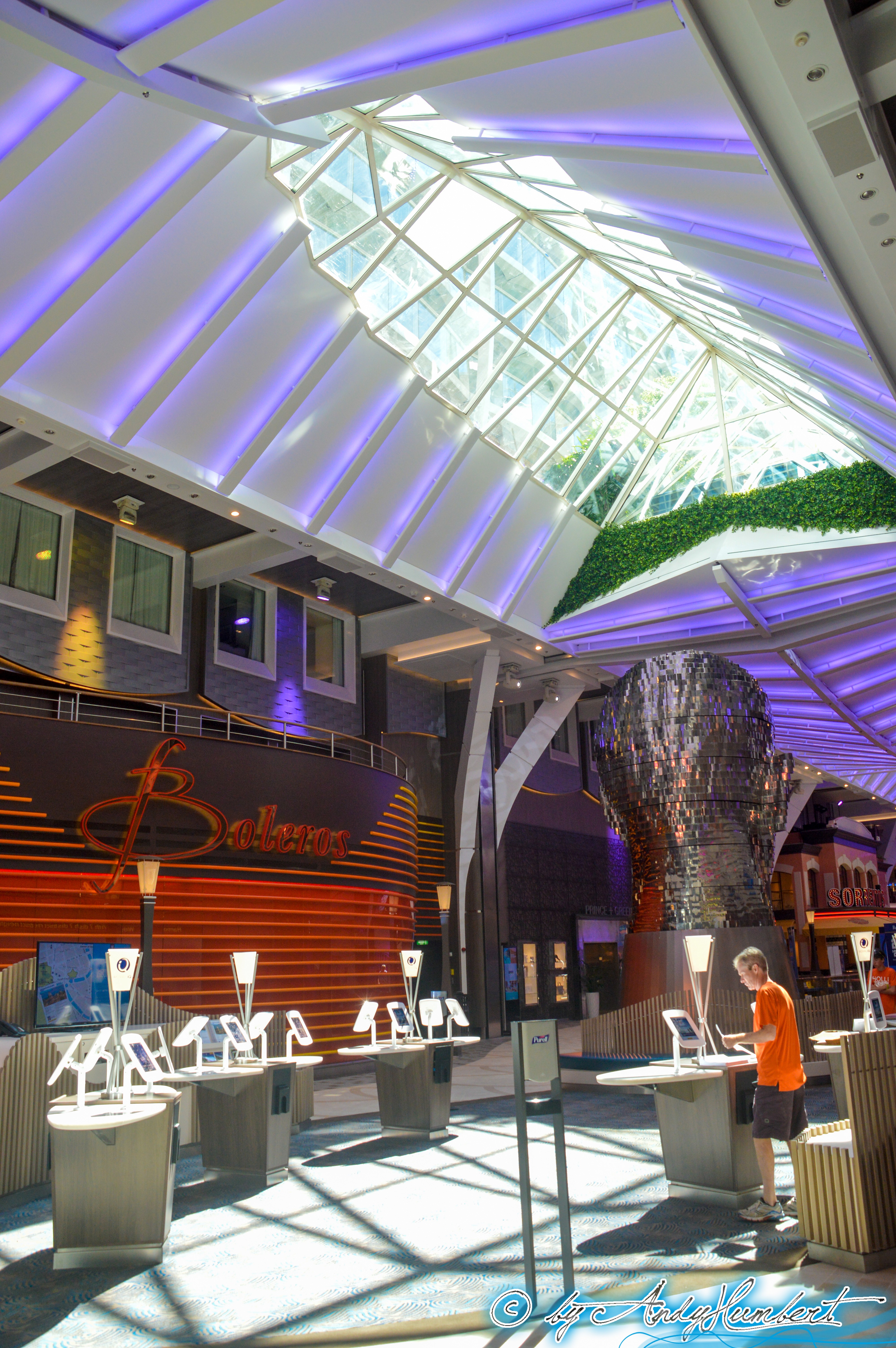 Royal Promenade (ponts 5 & 6)