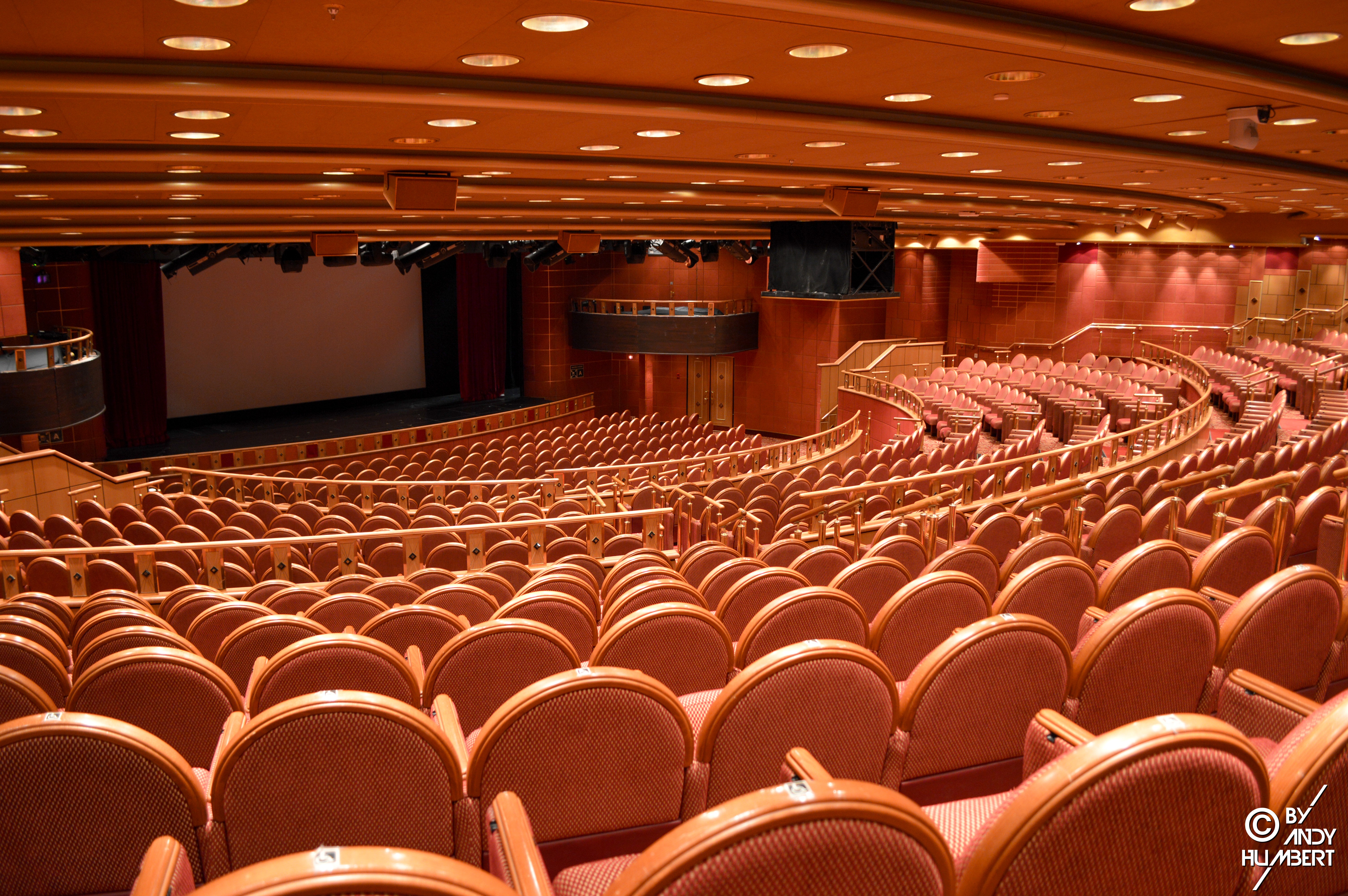 Princess Theater (ponts 6 & 7)