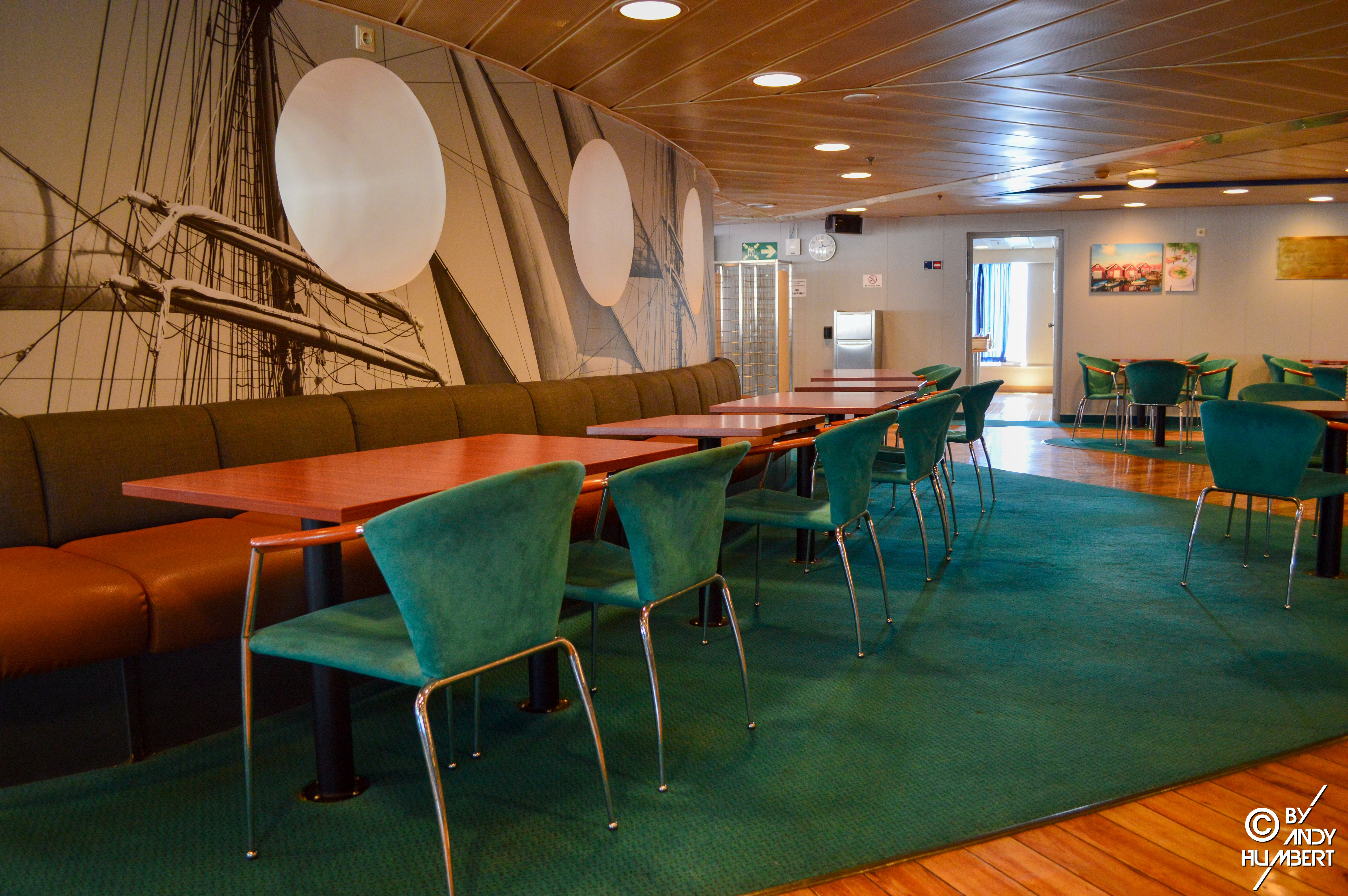 Salon bar (pont 7)