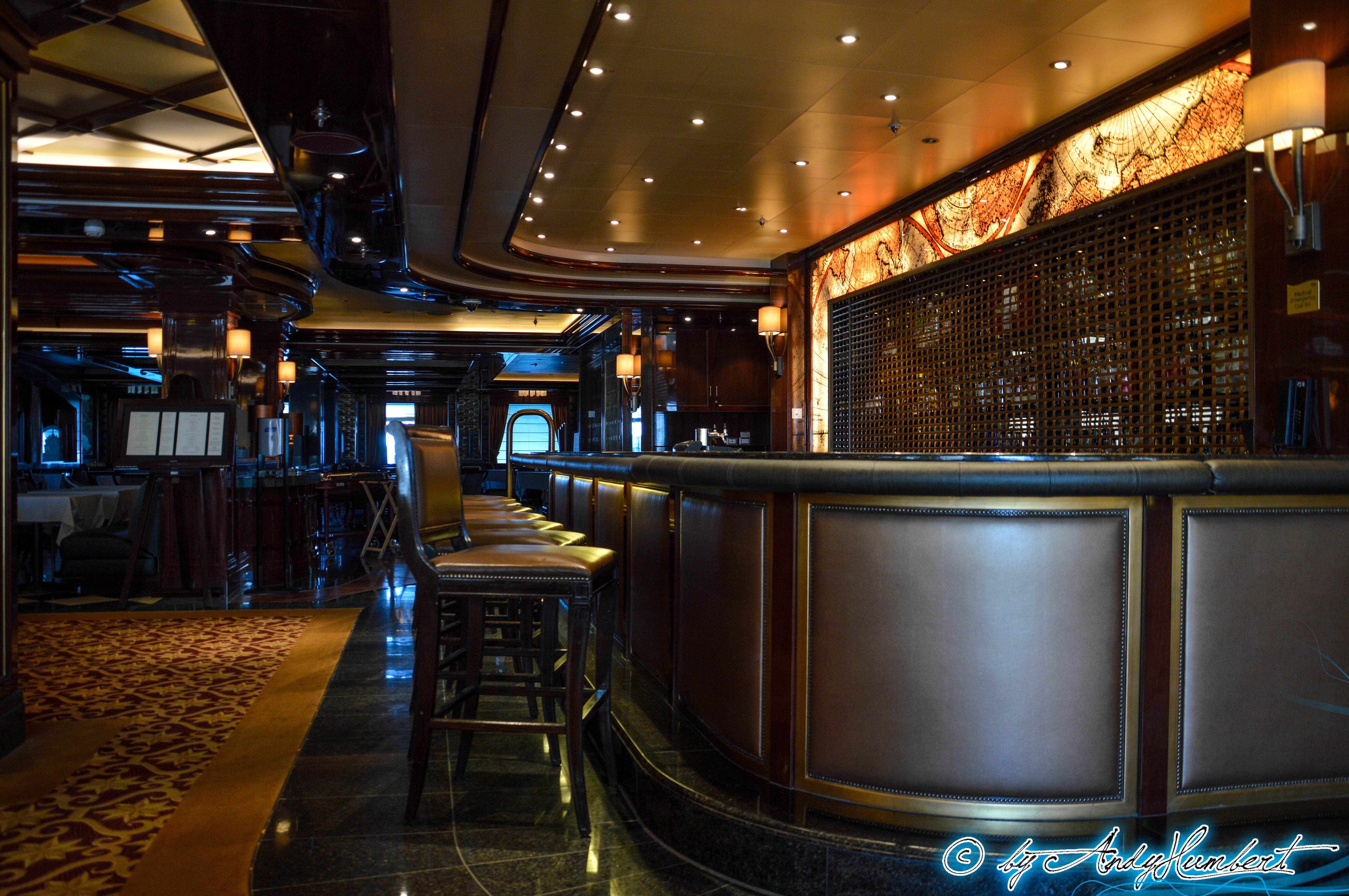 Wheelhouse Bar (pont 7)