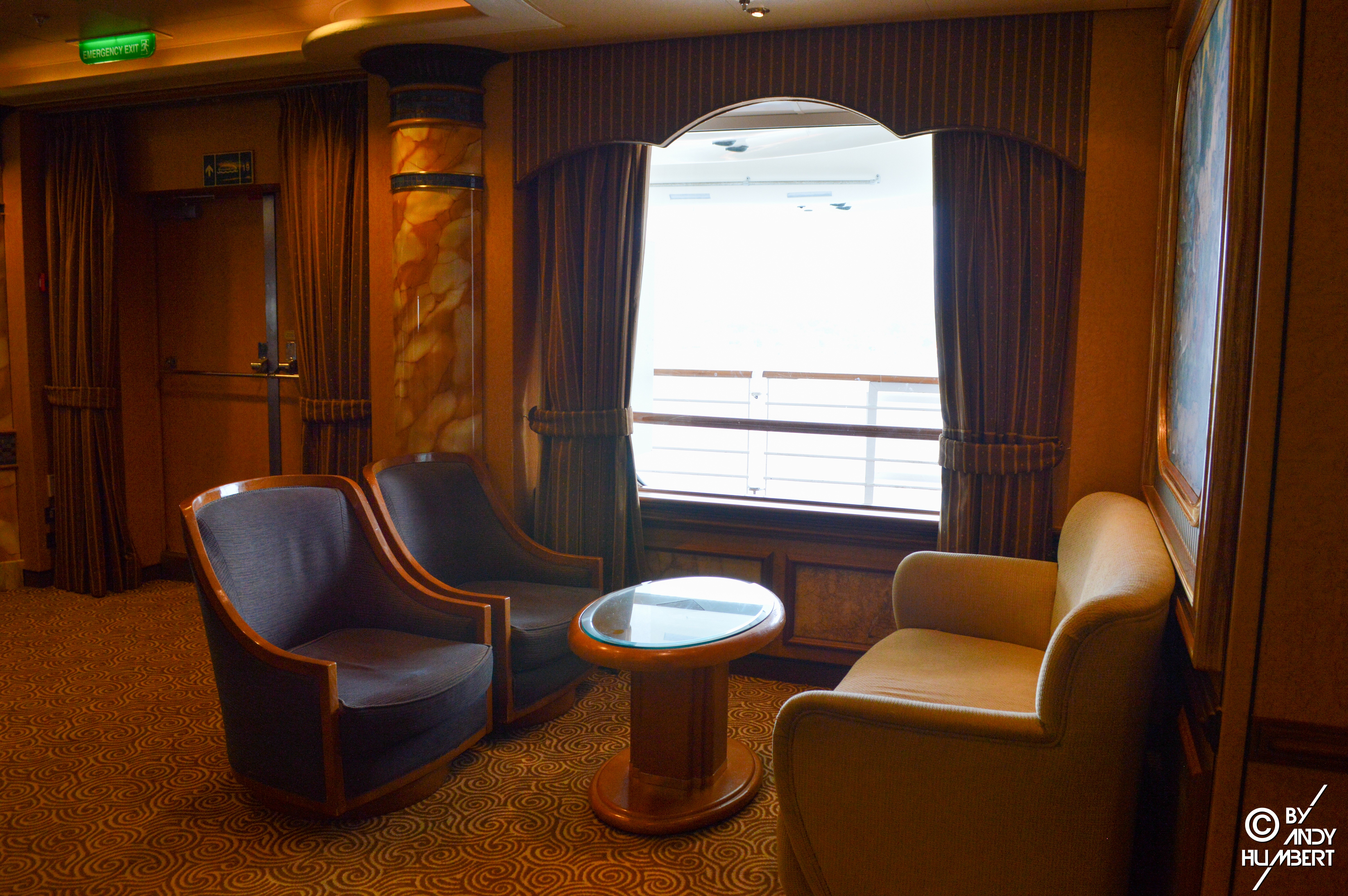 Explorers Lounge (pont 7)