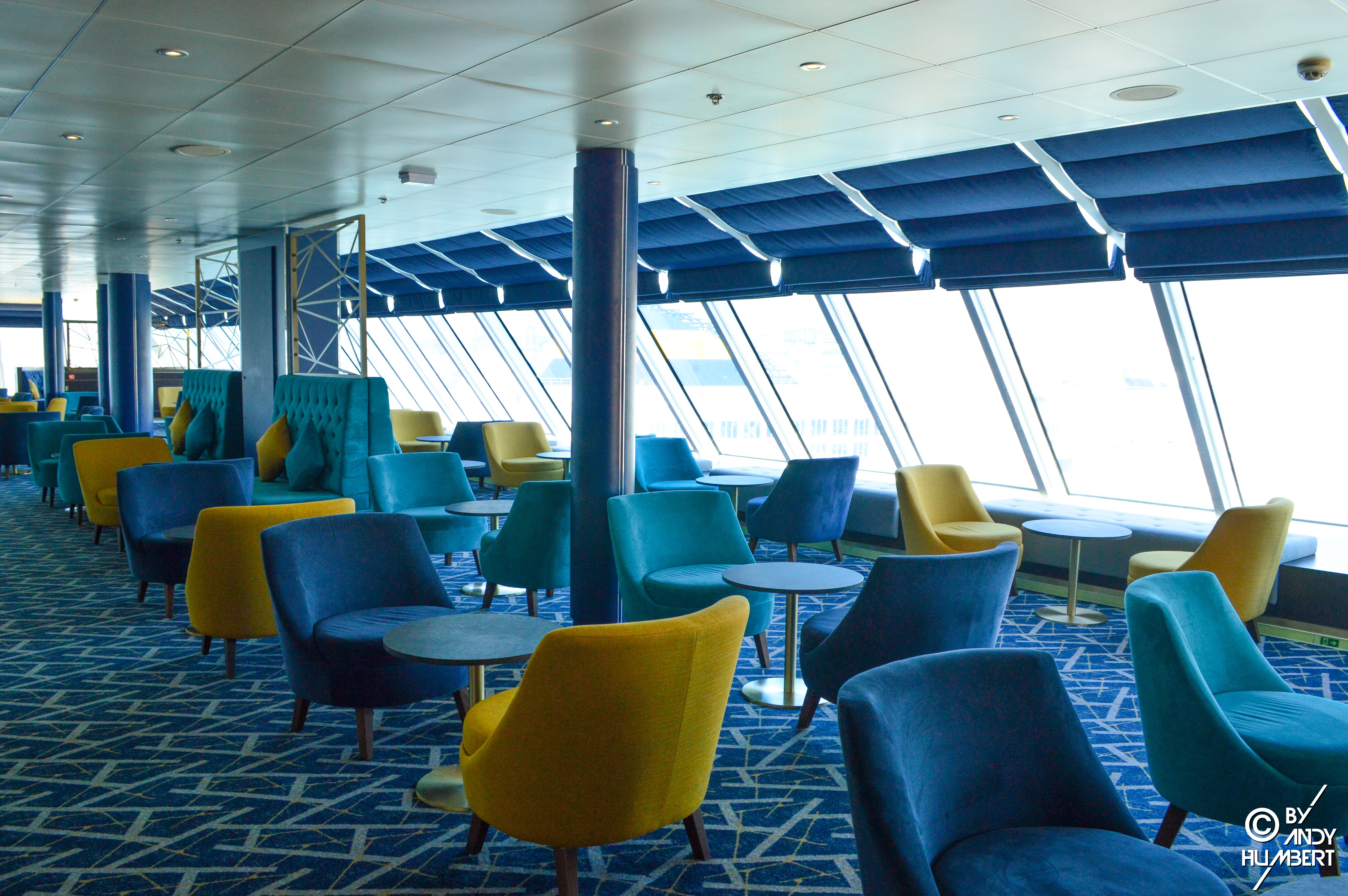 Indigo Bar & Club (pont 12)
