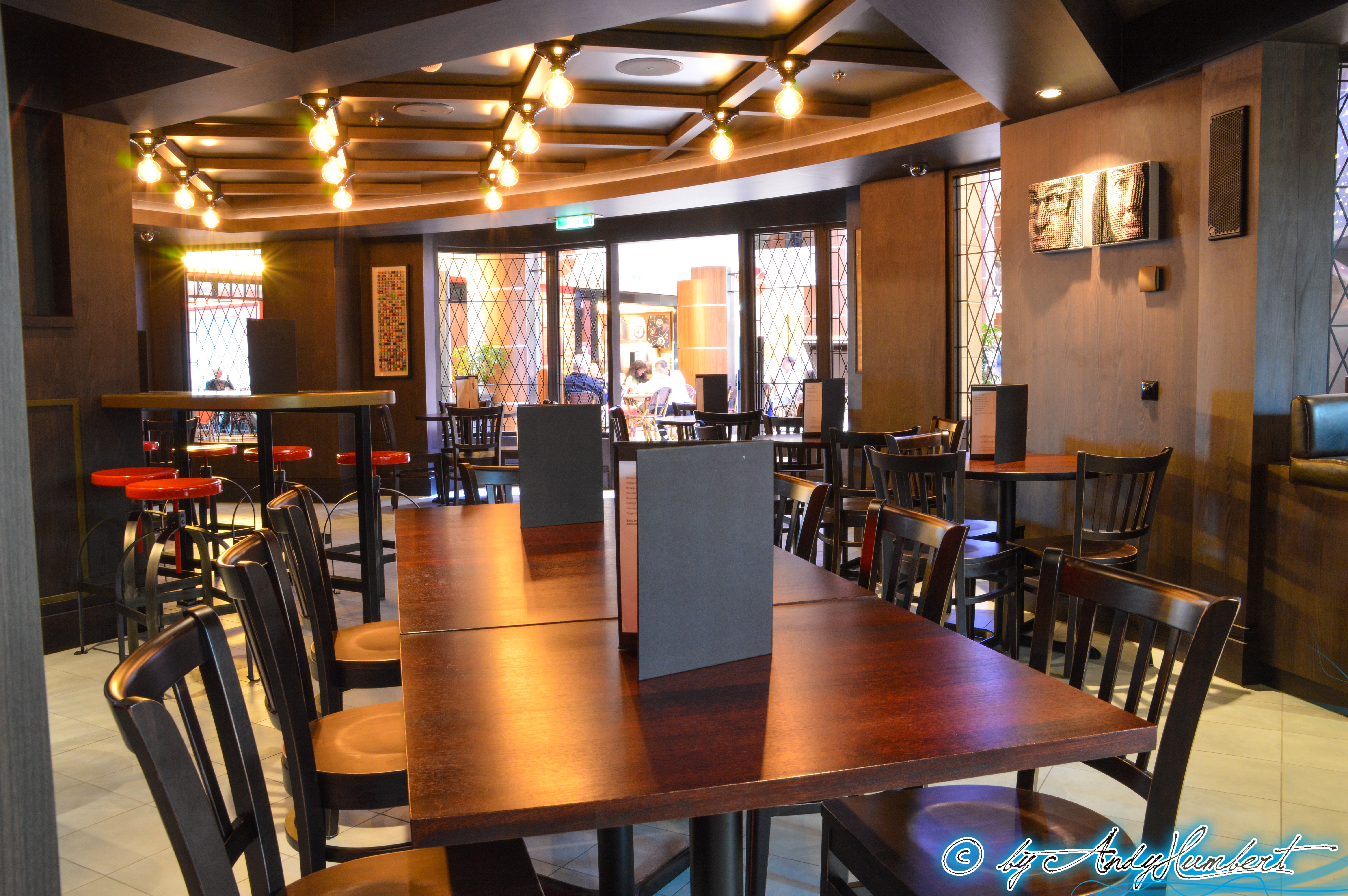 Michael's Guenuine Pub (pont 4)