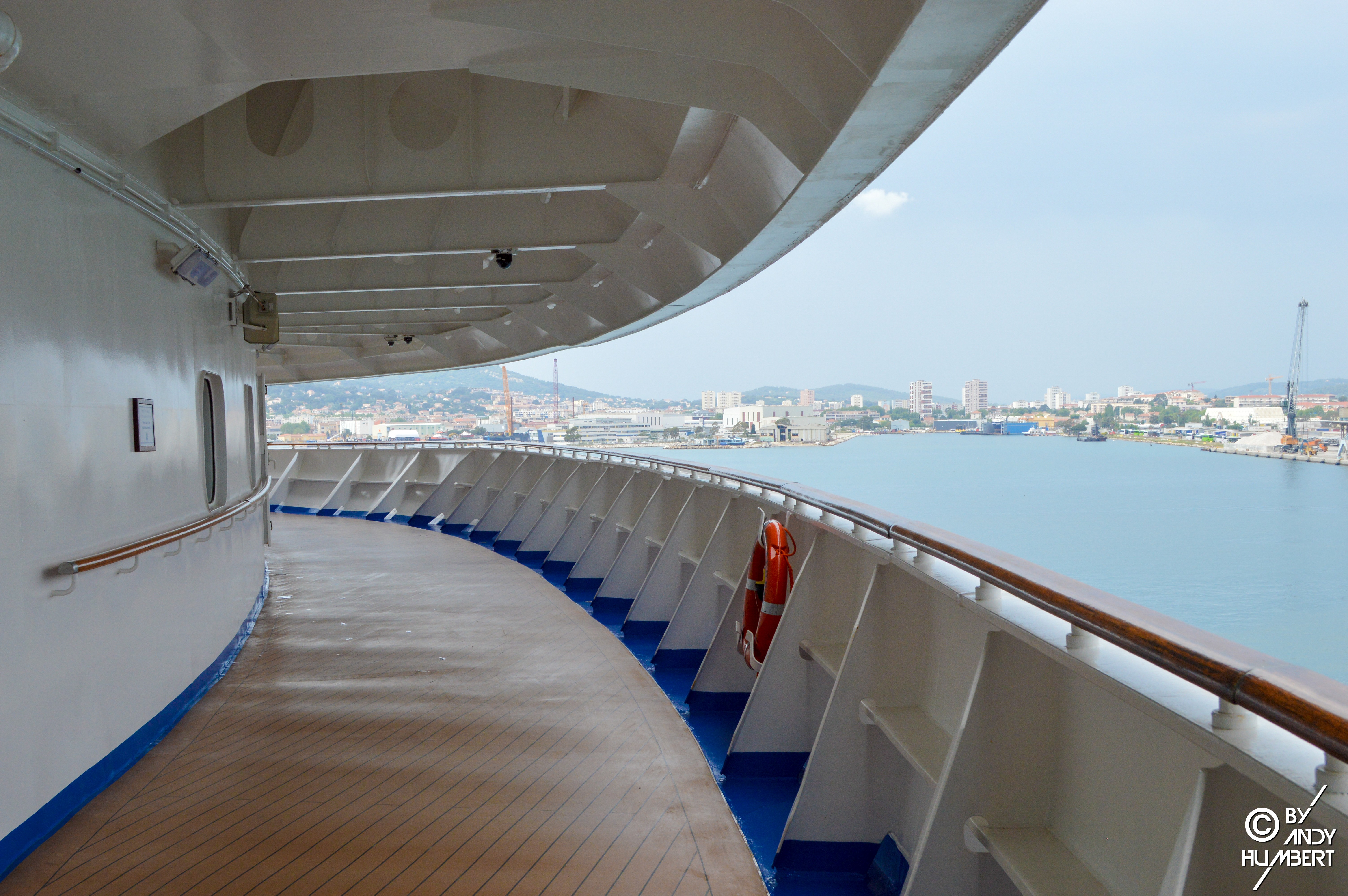 Promenade Deck (ponts 7 & 8)