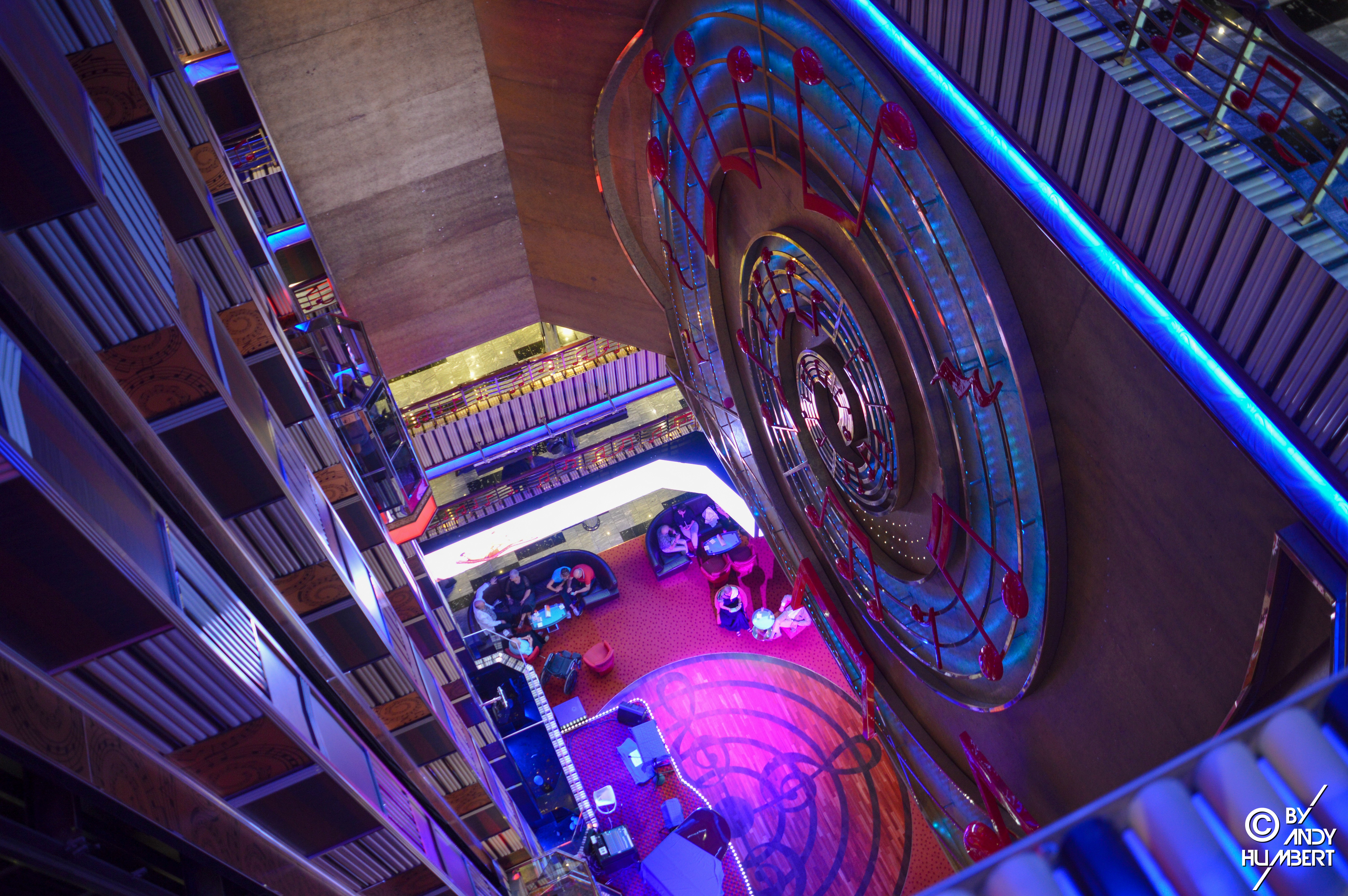 Atrium Welcome (ponts 3 à 12)