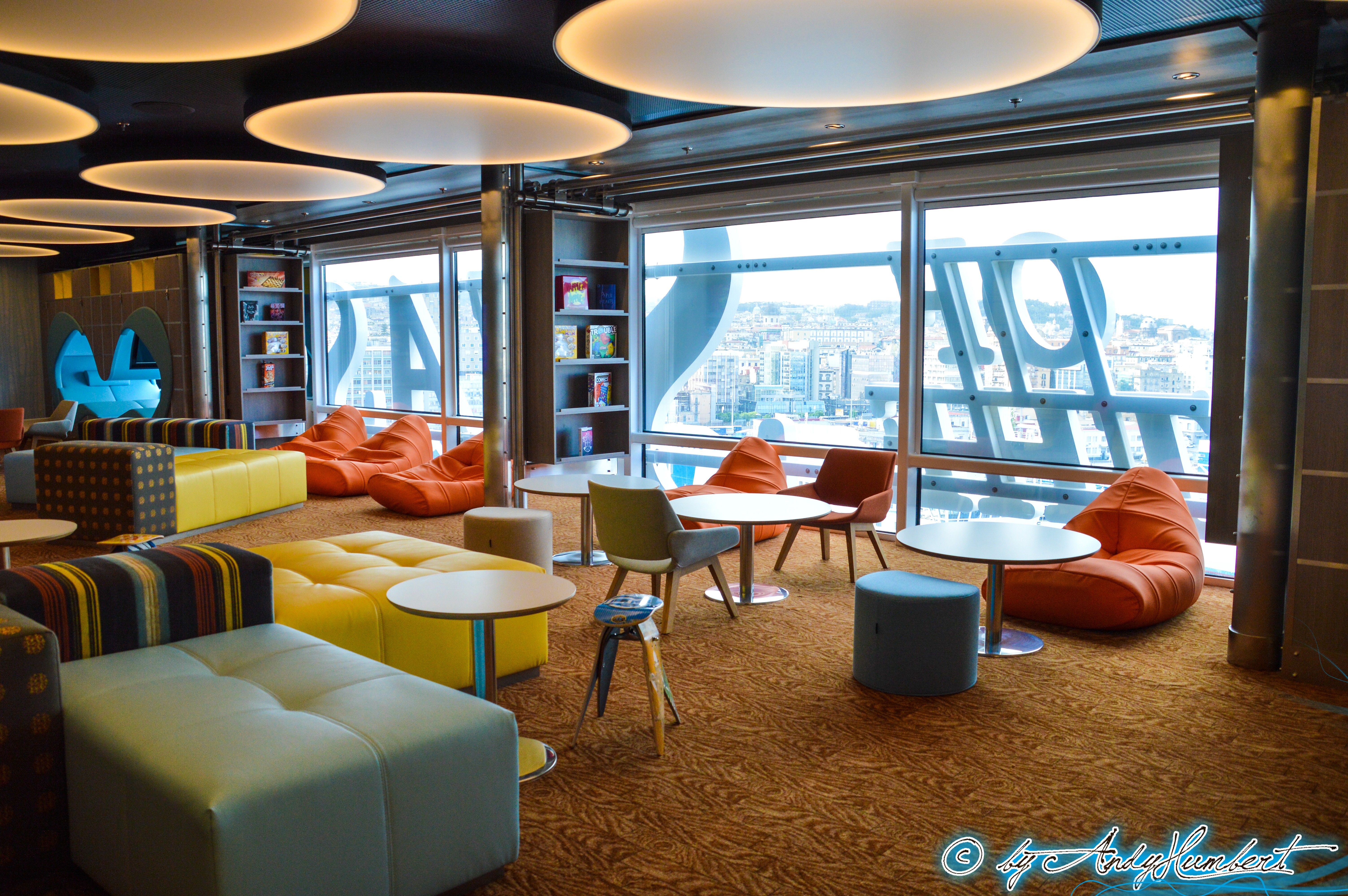 The Living Room (pont 14)