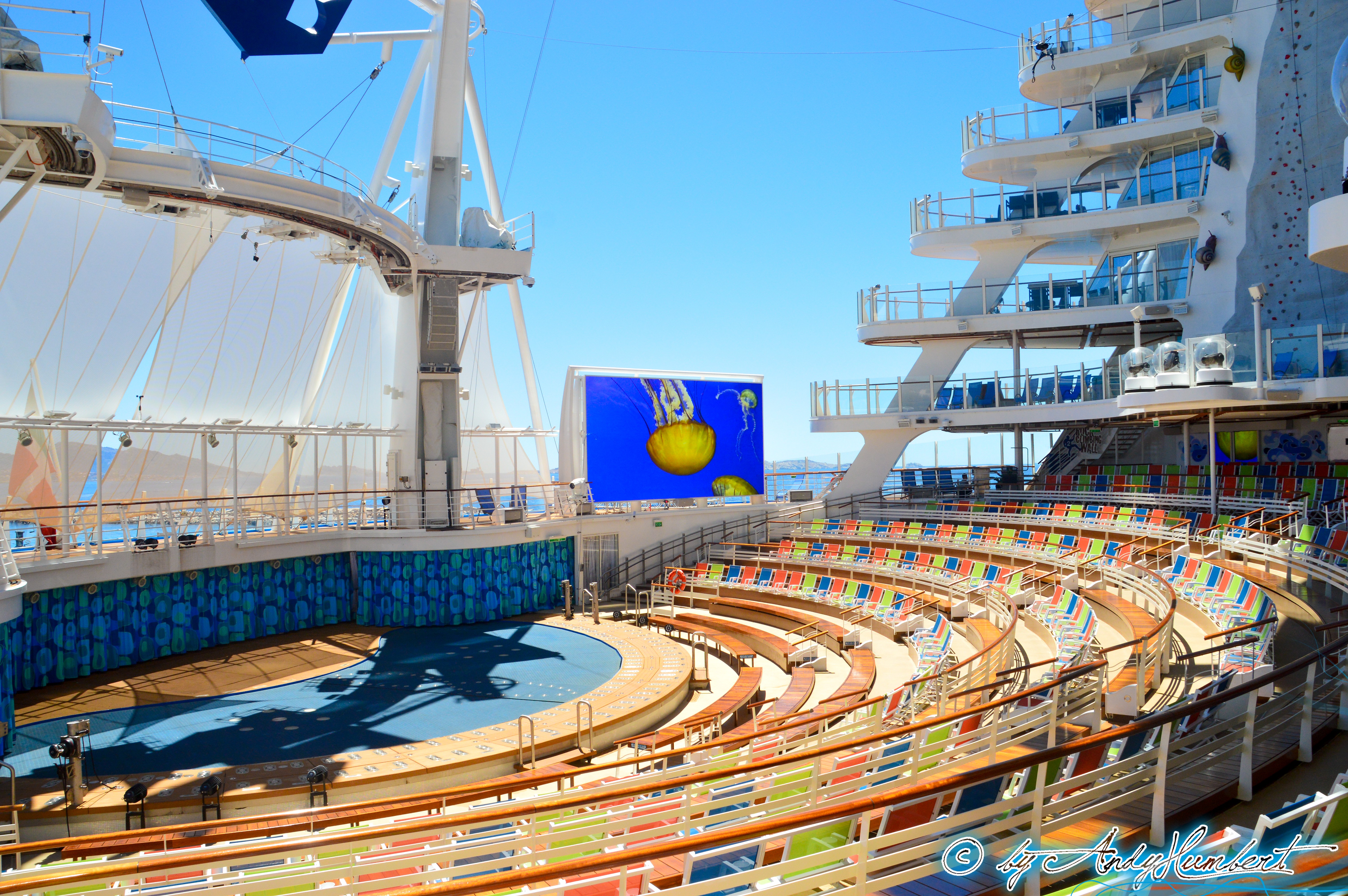 AquaTheater (ponts 5 & 6)