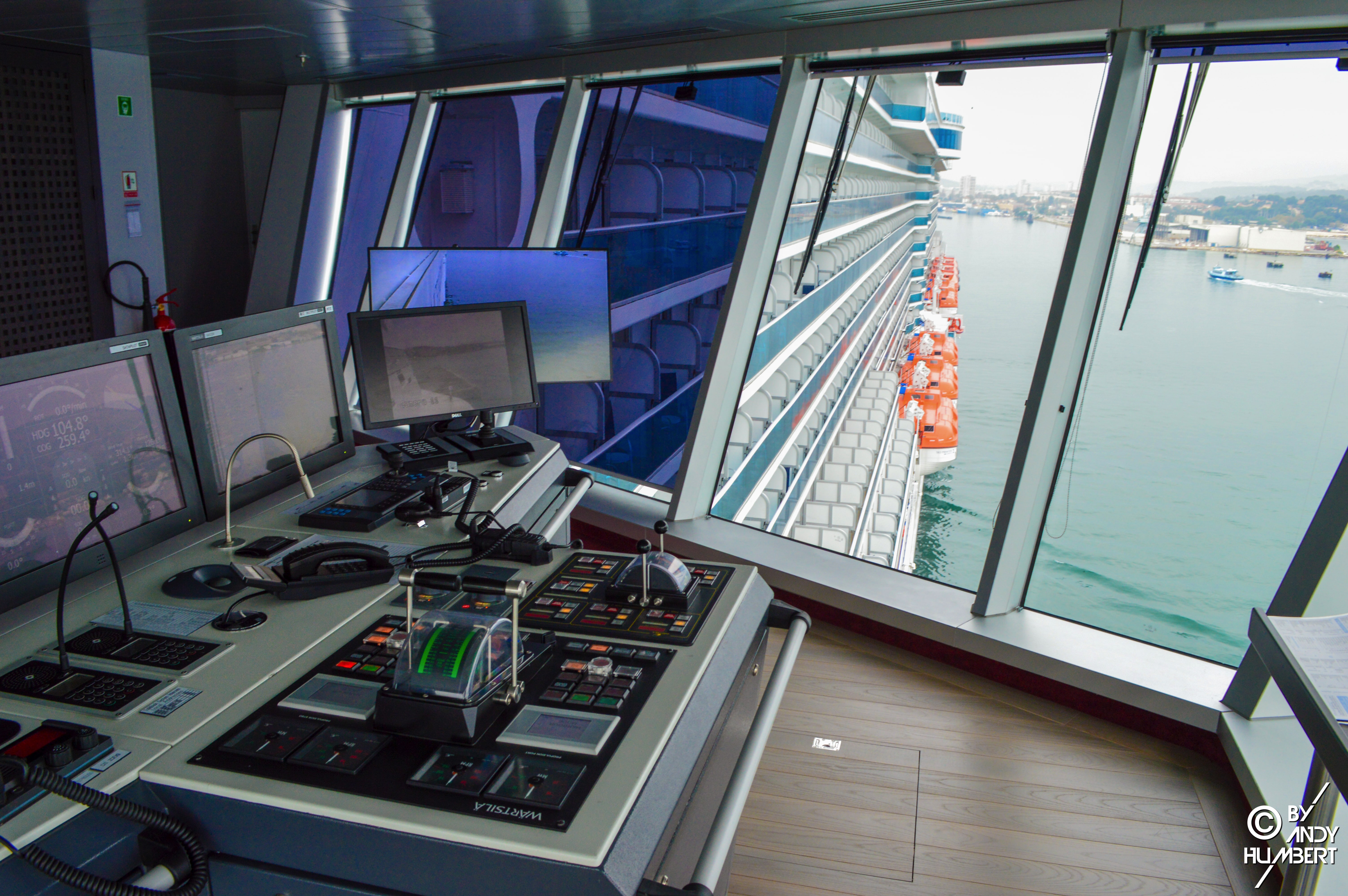 Passerelle (pont 14 Riviera)