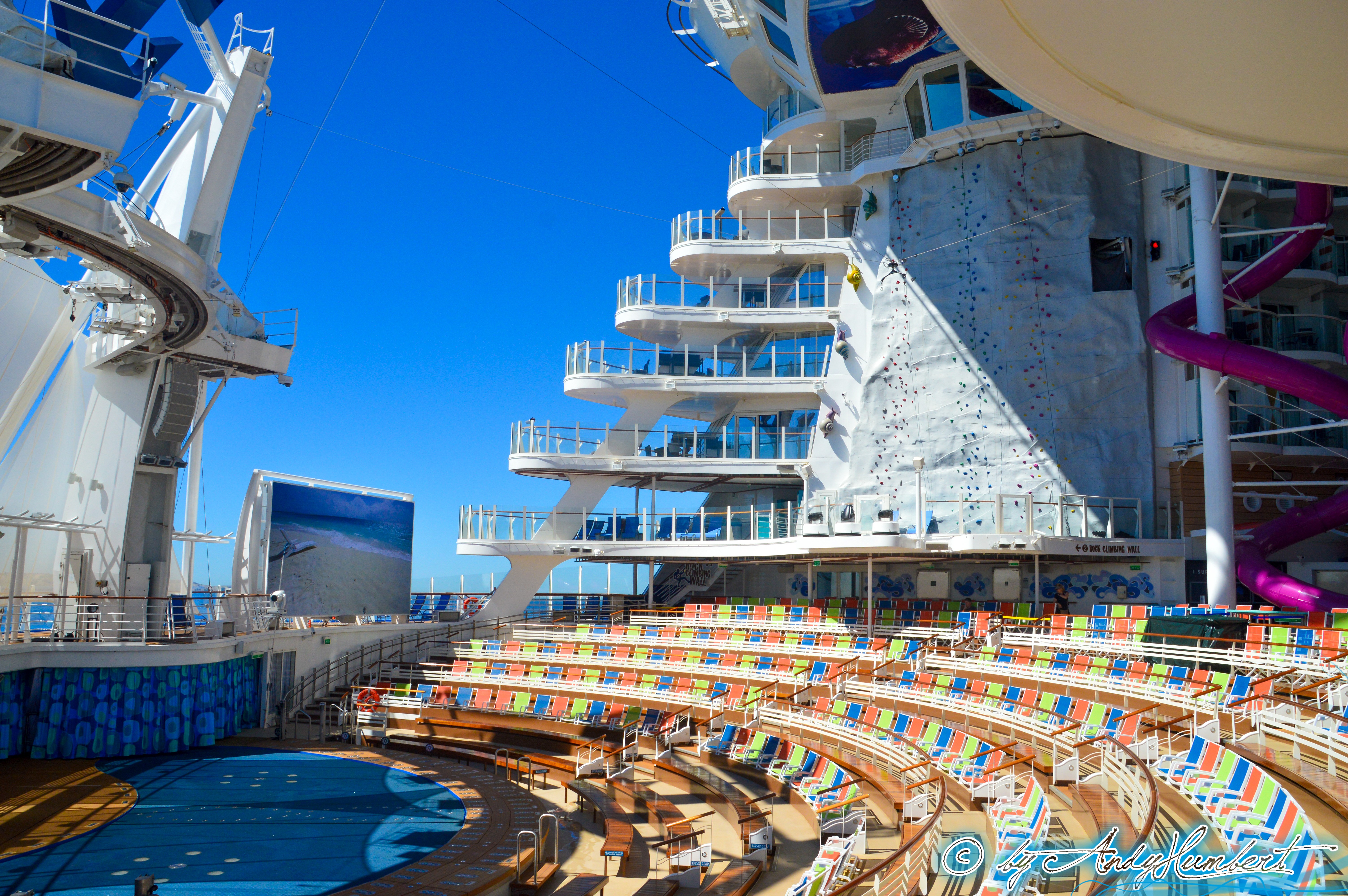 AquaTheater (ponts 5 & 6)