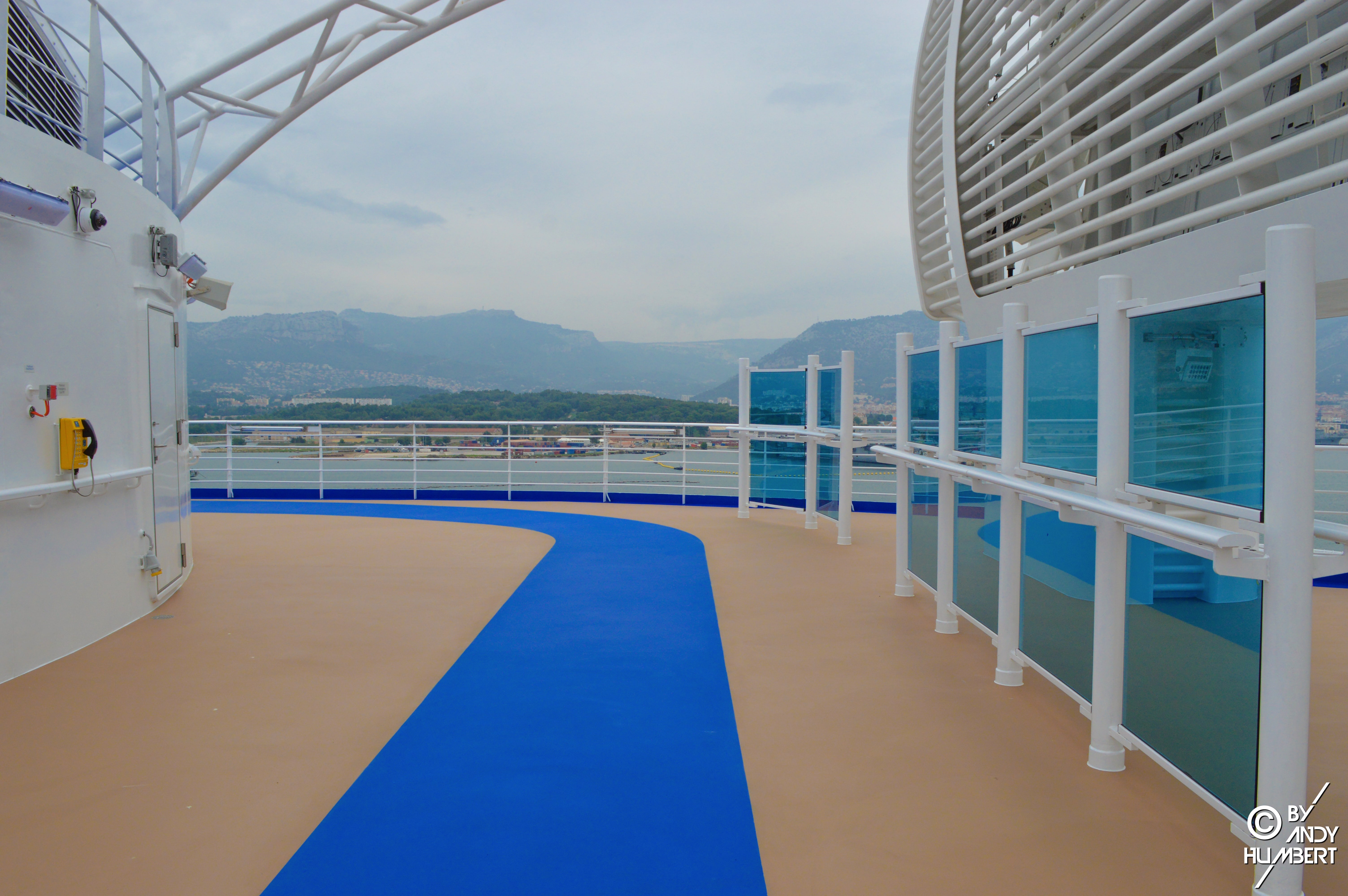 Jogging Track (pont 18 Sky)