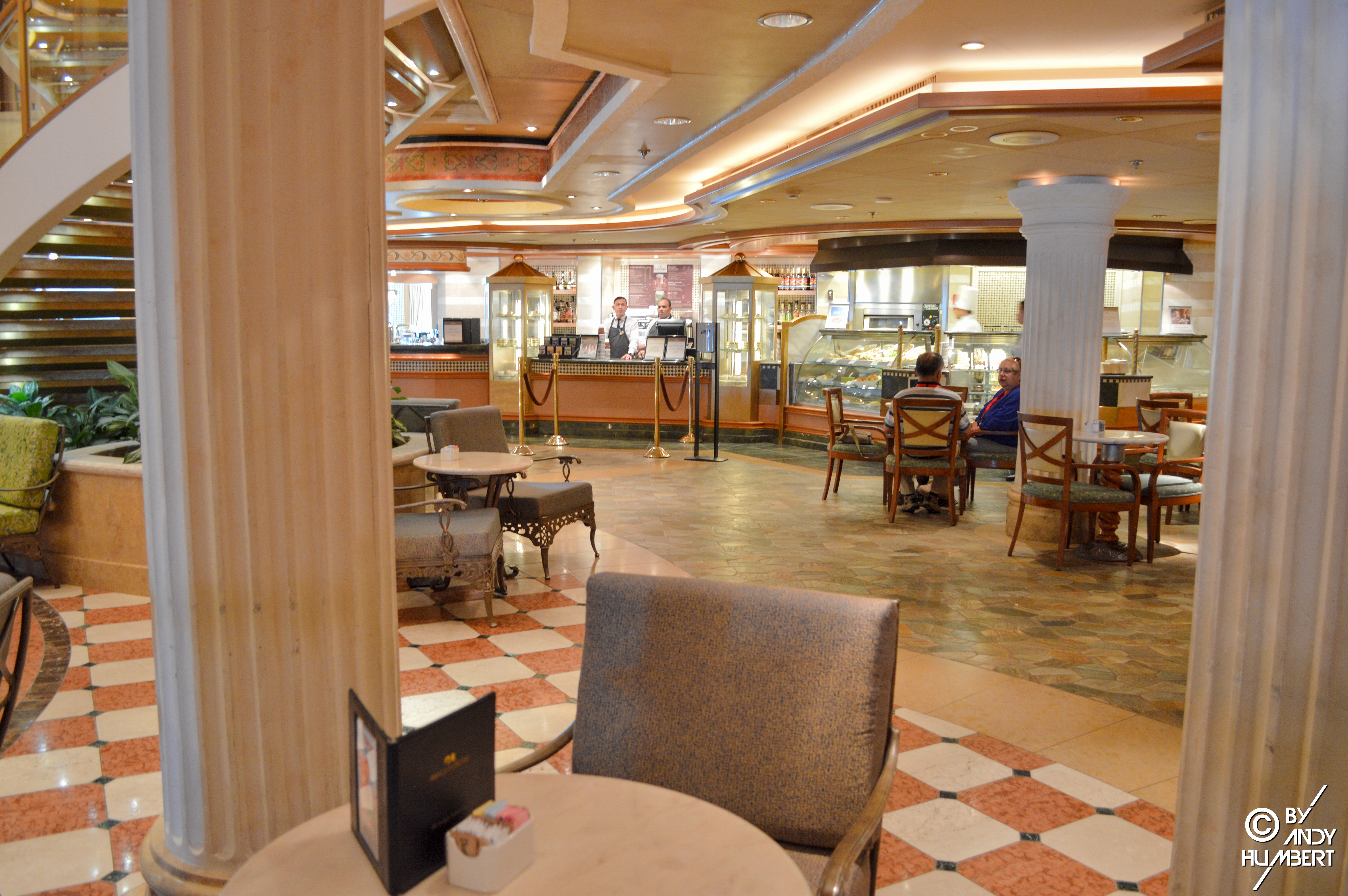 International Café (pont 5)