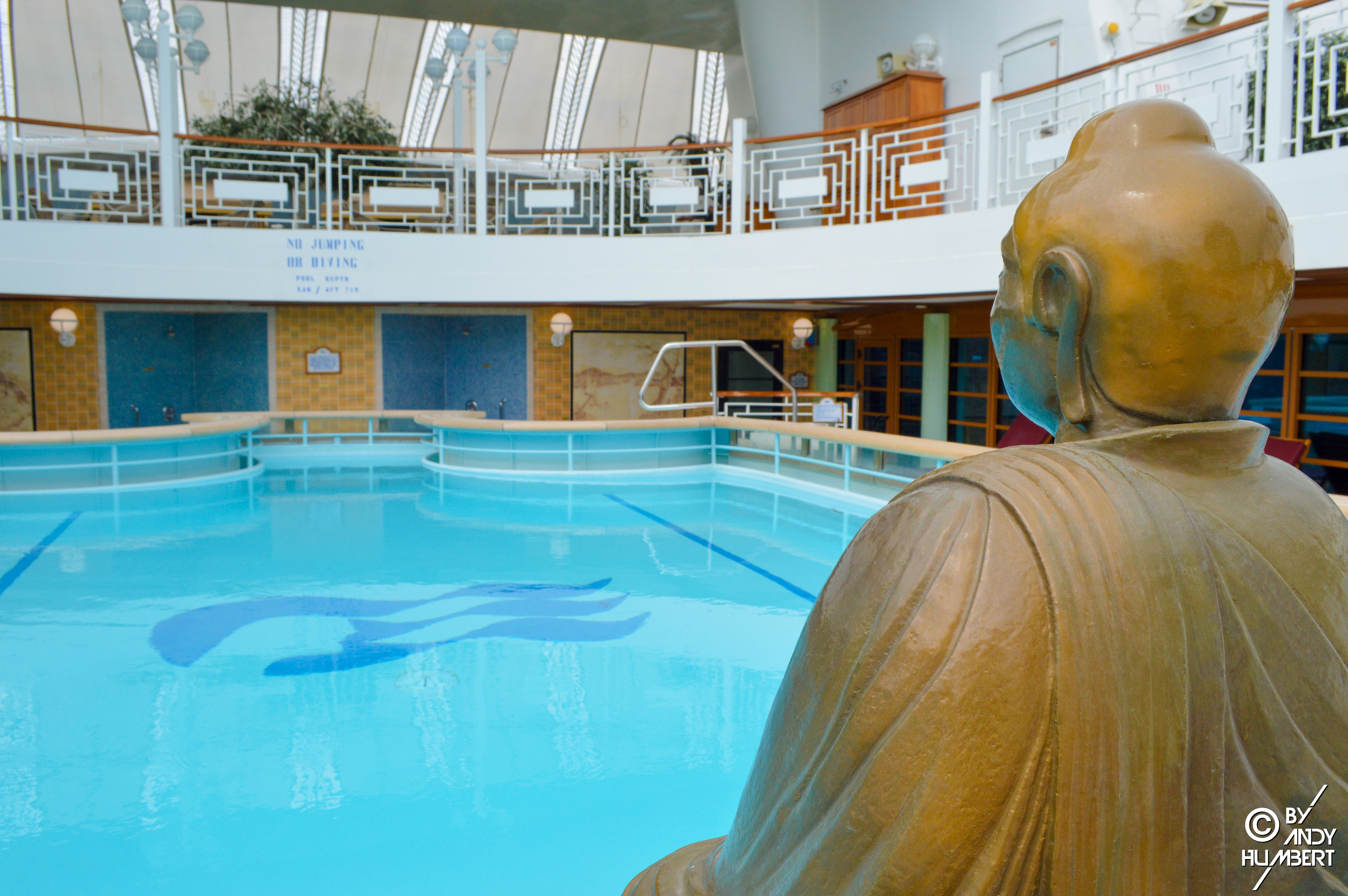 Lotus Spa Pool (pont 16)