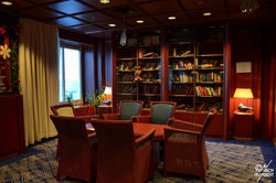 Bibliothèque (pont 6)