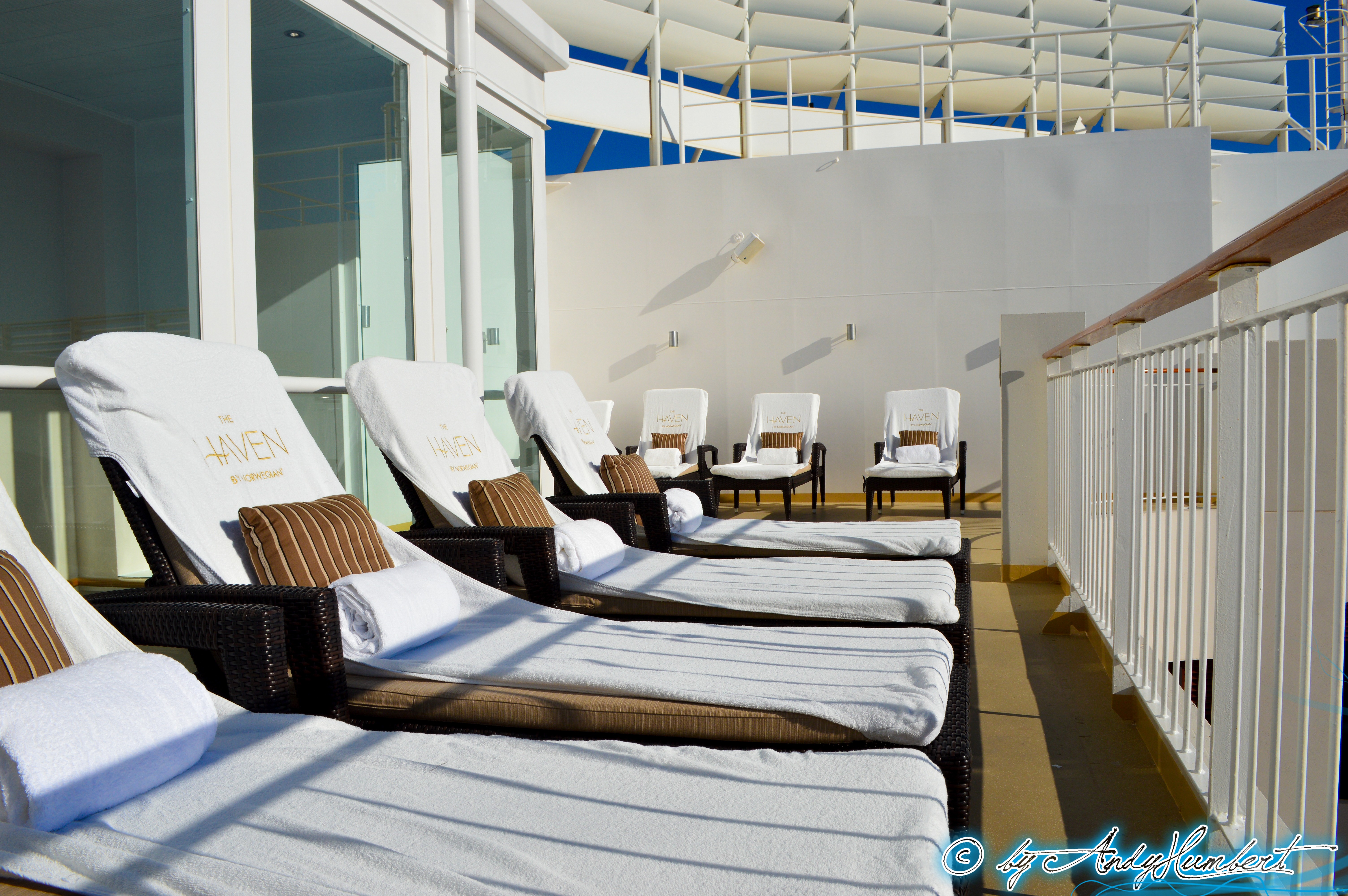 Courtyard Sundeck (pont 18)