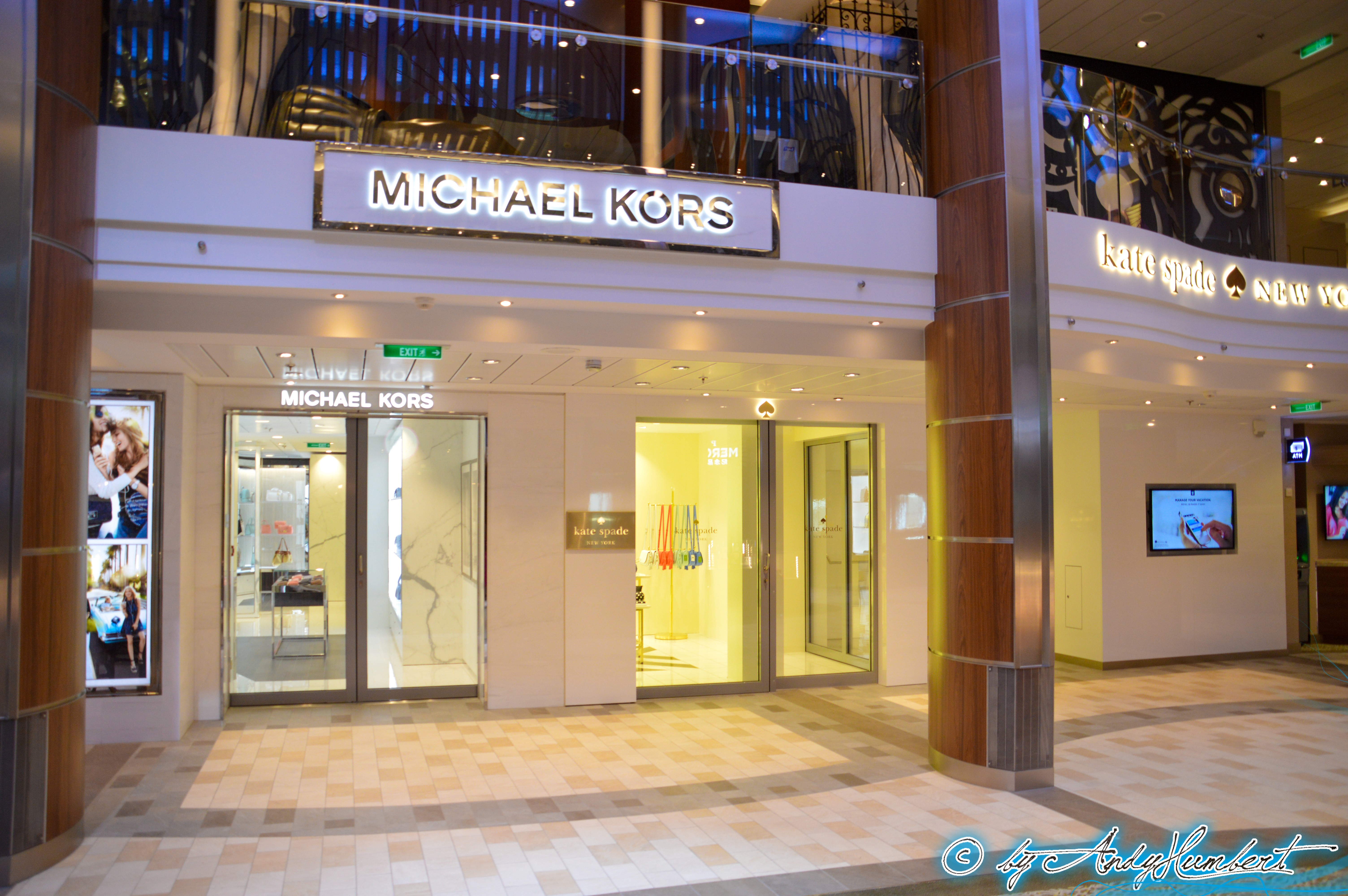 Les boutiques (pont 4)