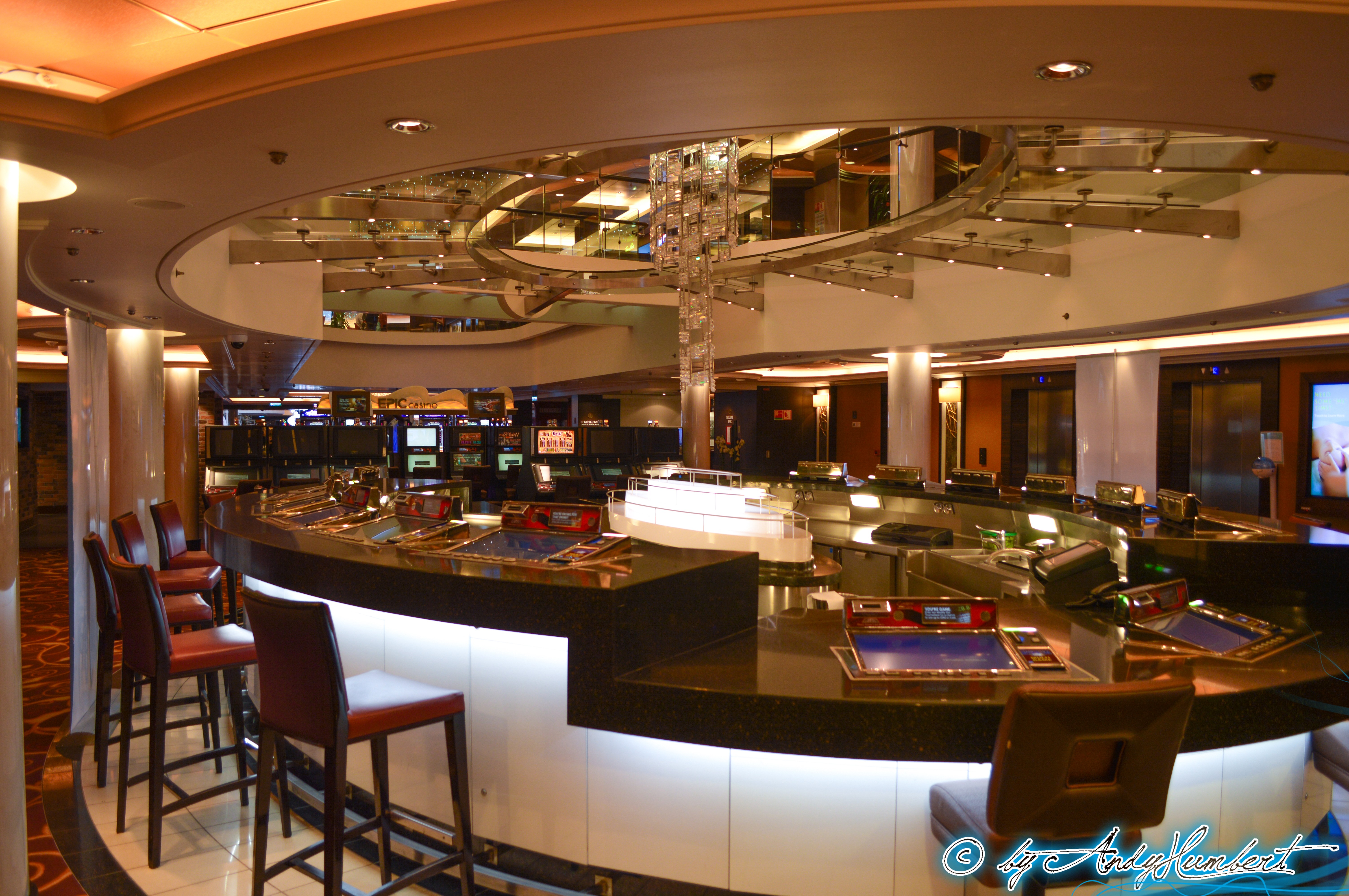 Cascades Bar (pont 6)