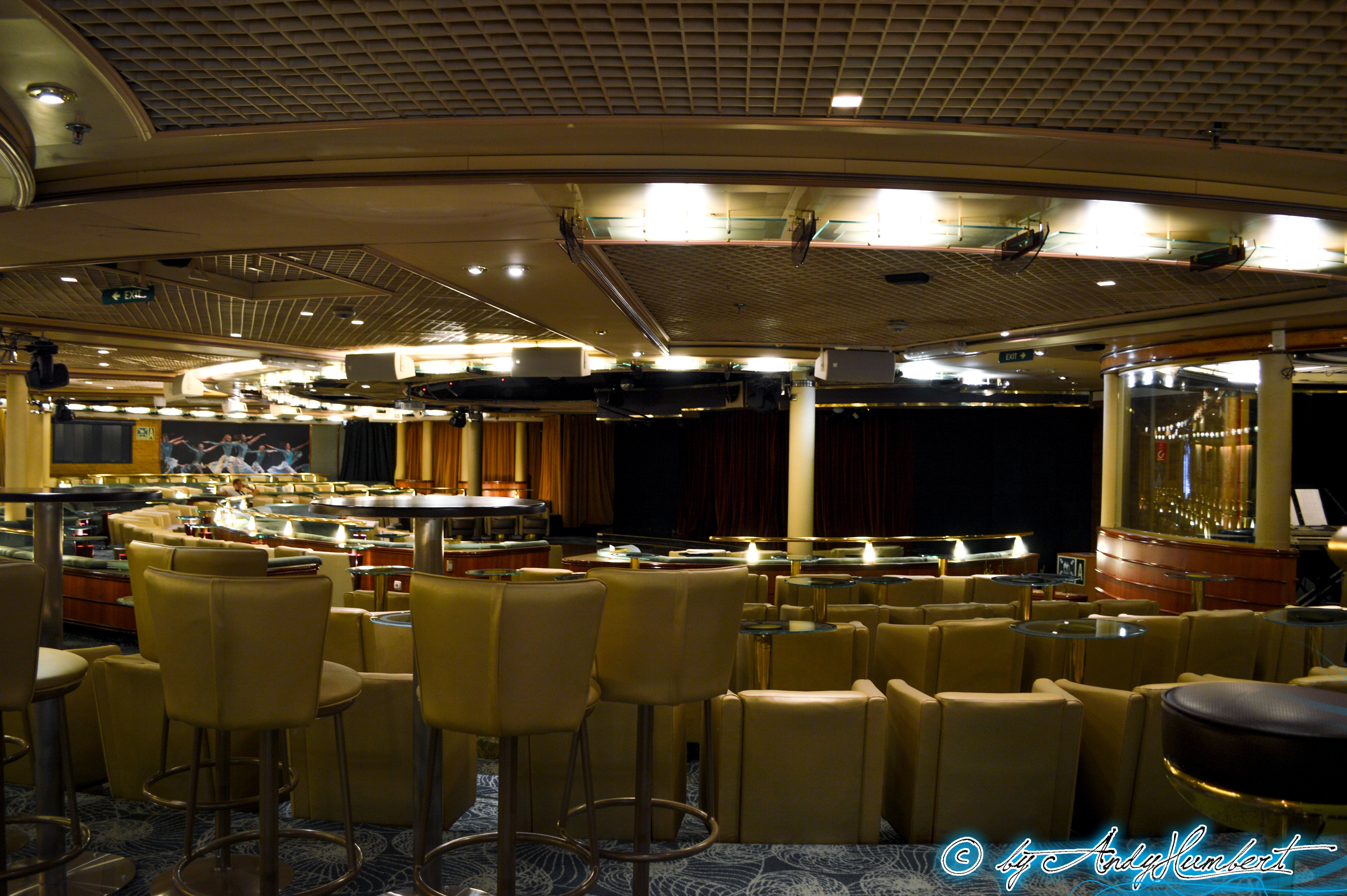 Muses Lounge (pont 5 Dionyssos)