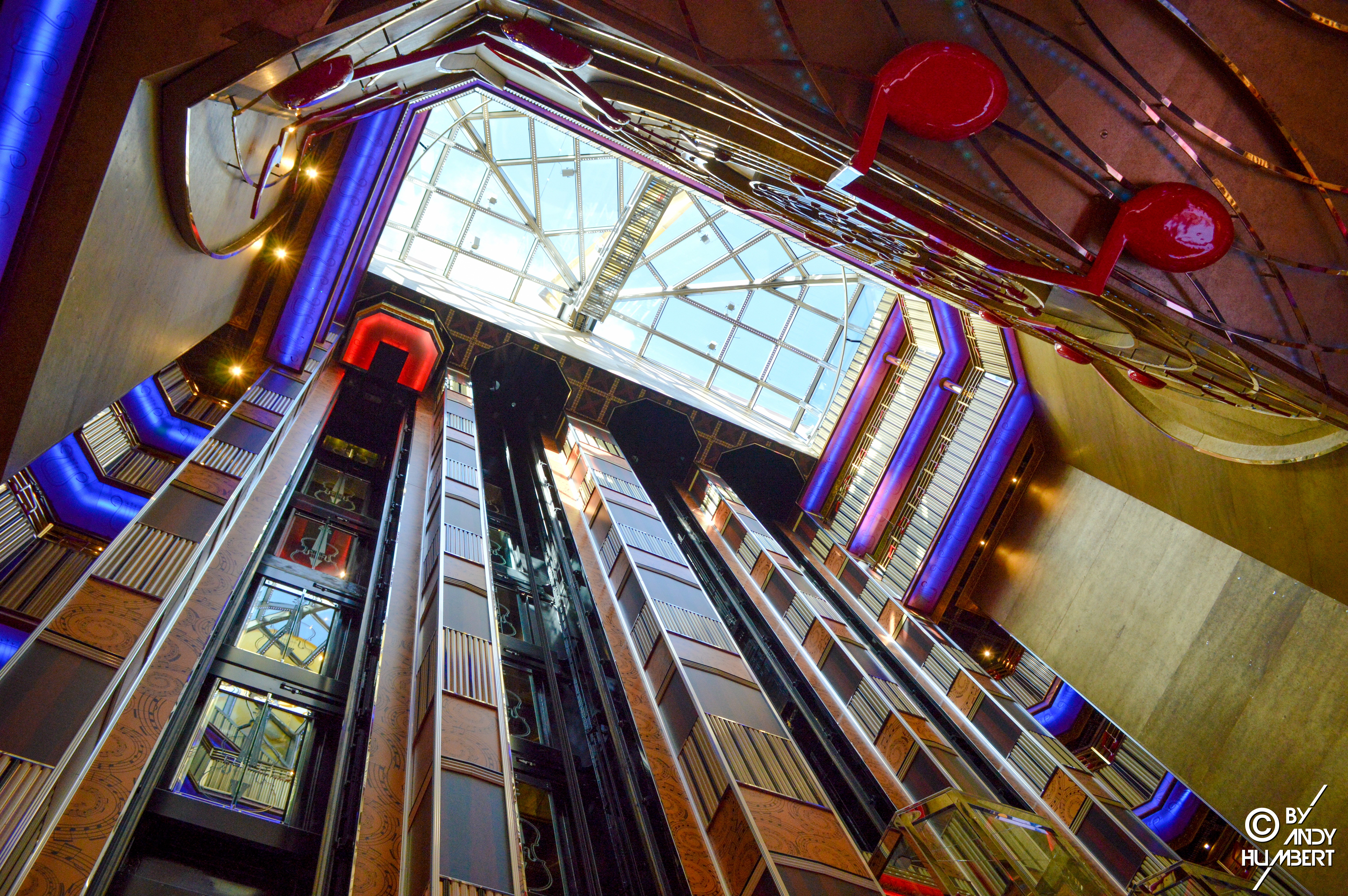 Atrium Welcome (ponts 3 à 12)
