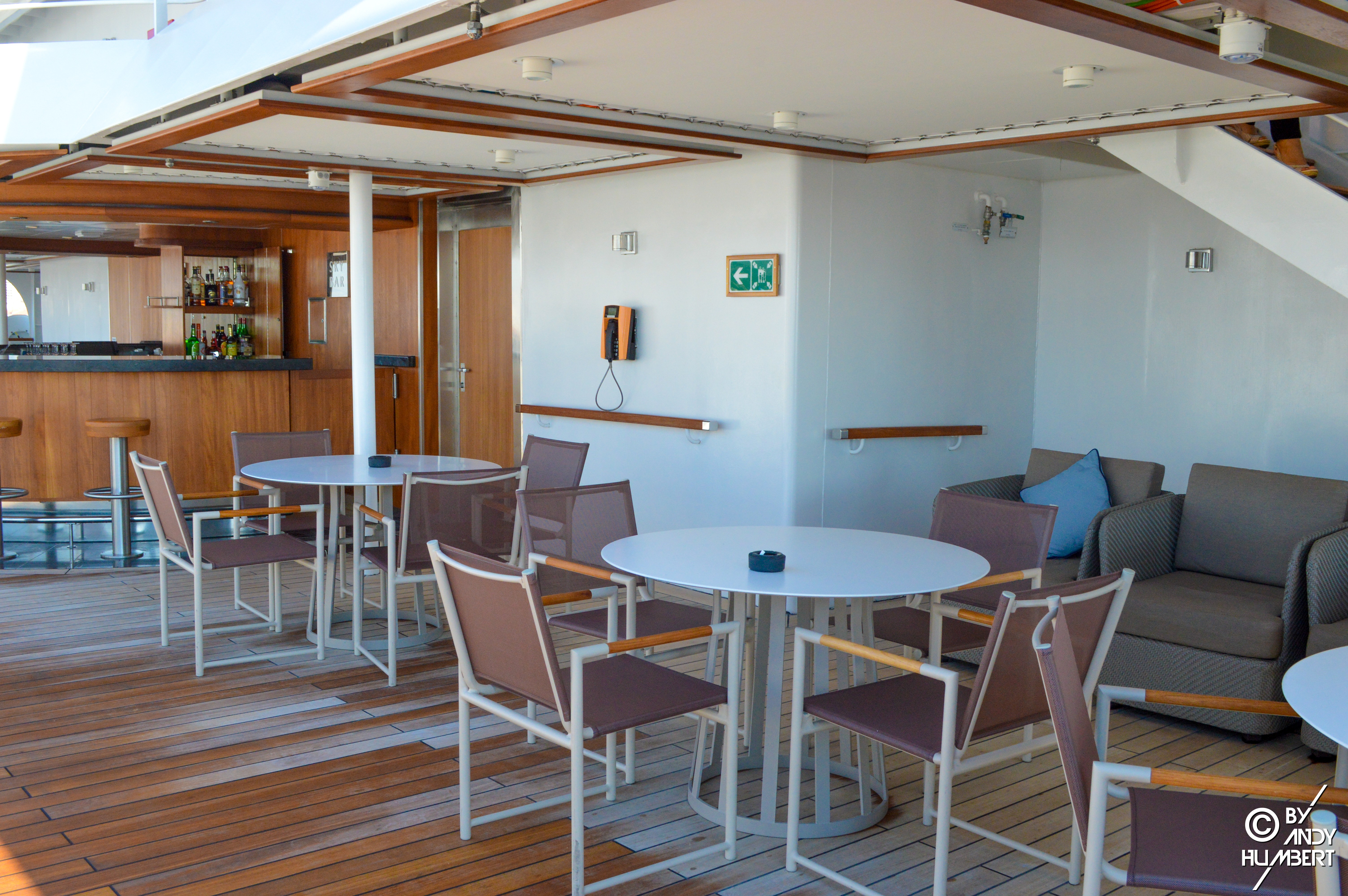 Sky Bar (pont 10)