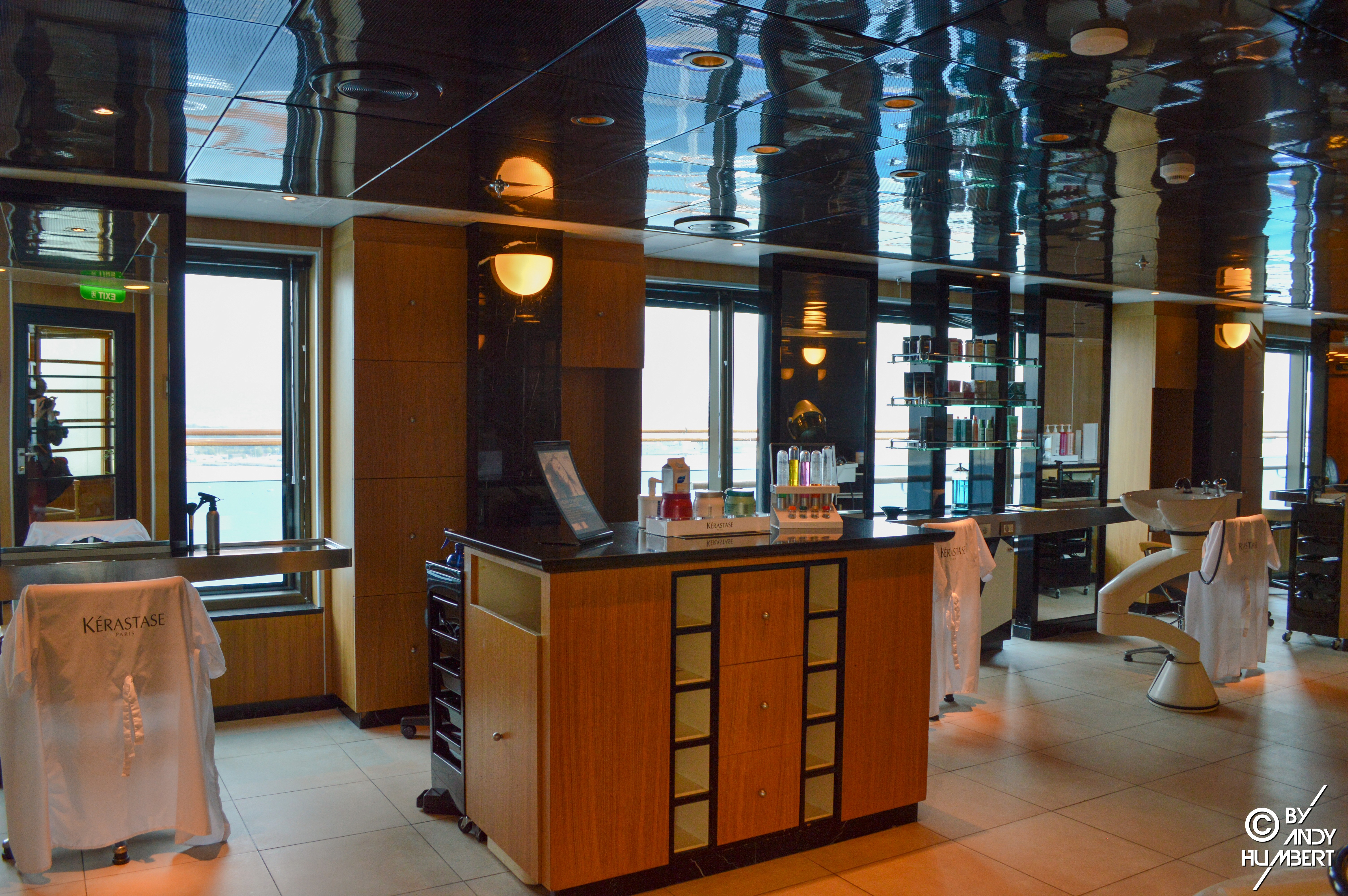 Beauty Salon (pont 16)