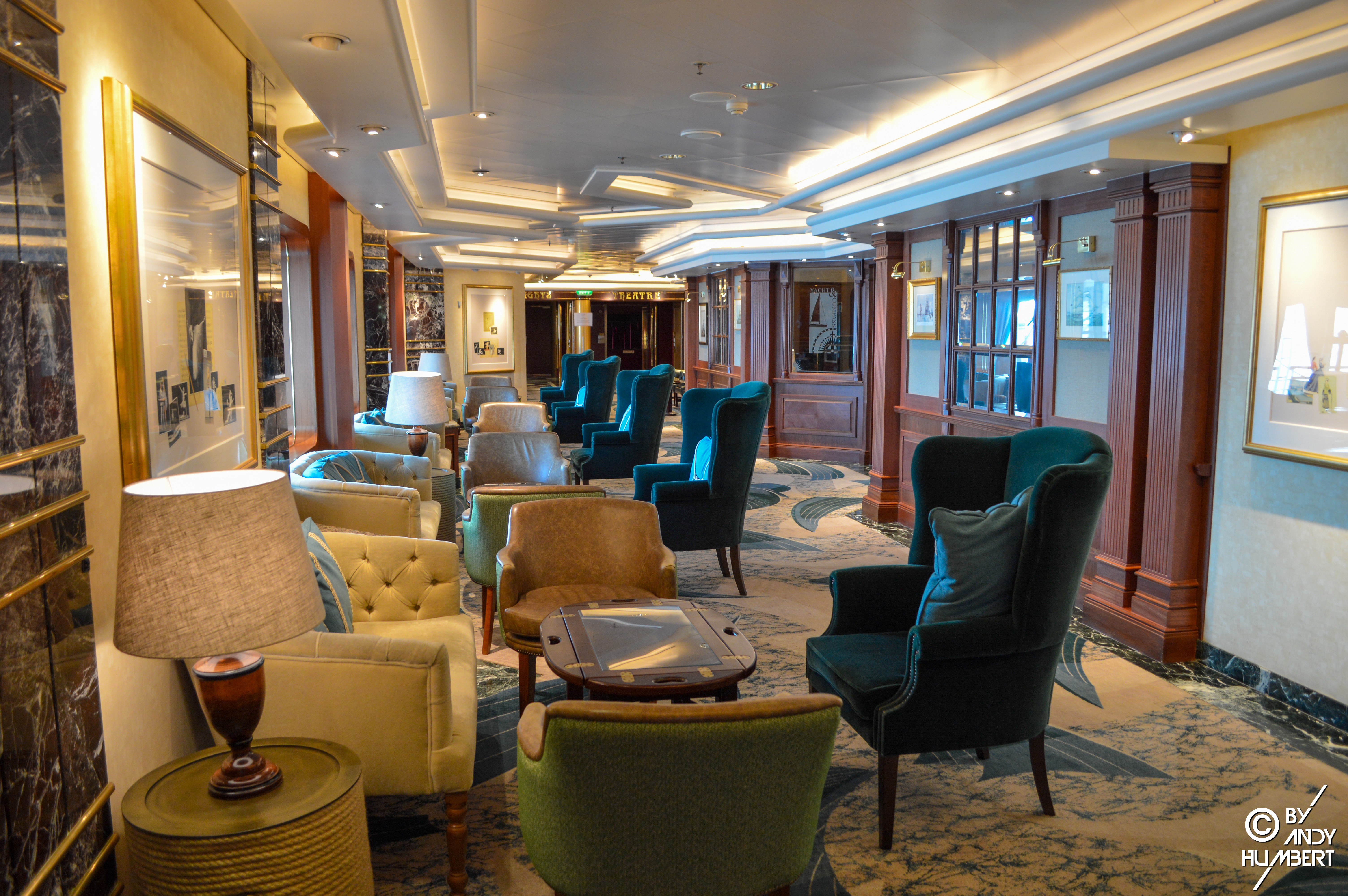 Yacht & Compass (pont 7)