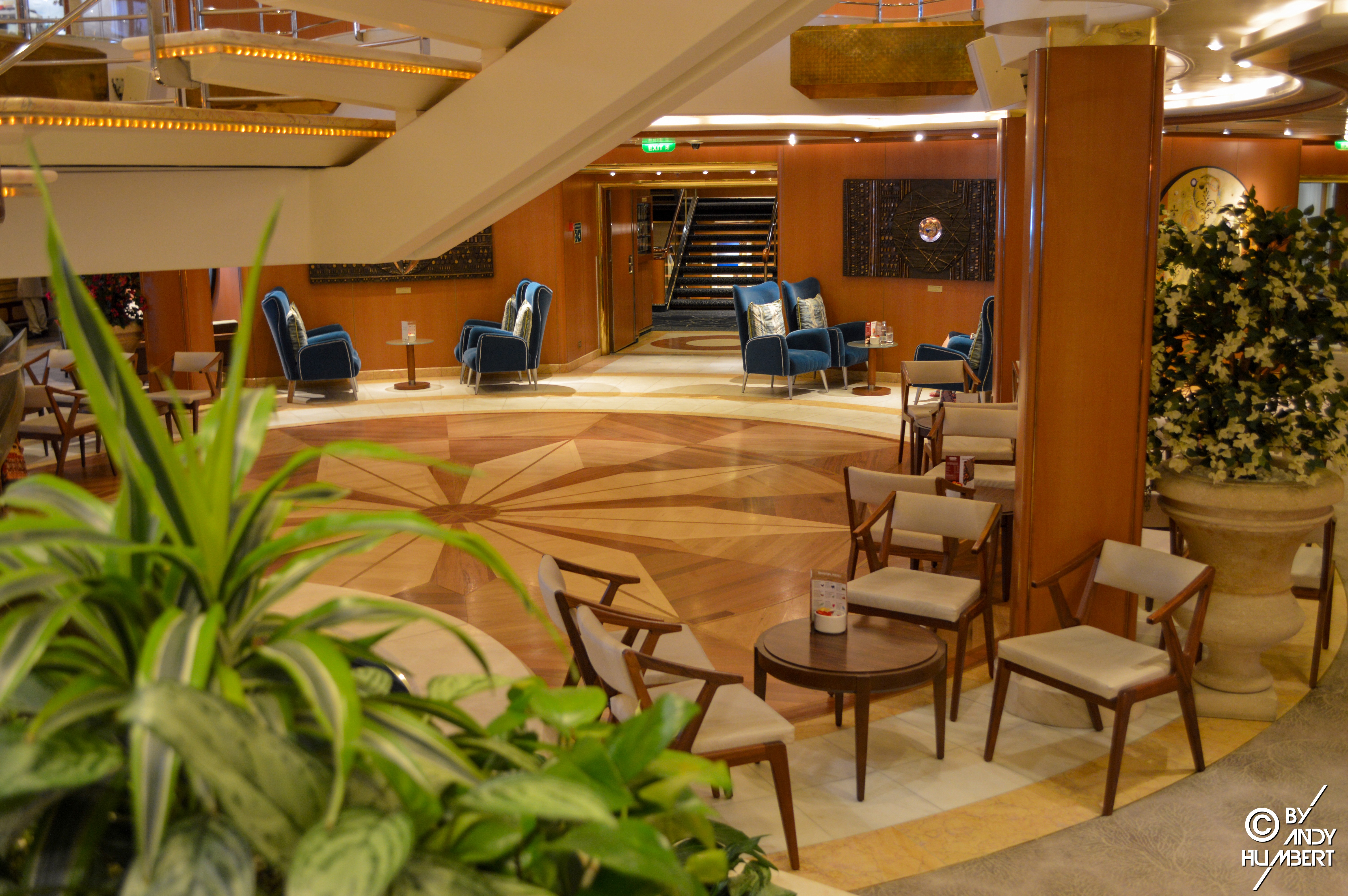 Explorers Bar (pont 5)
