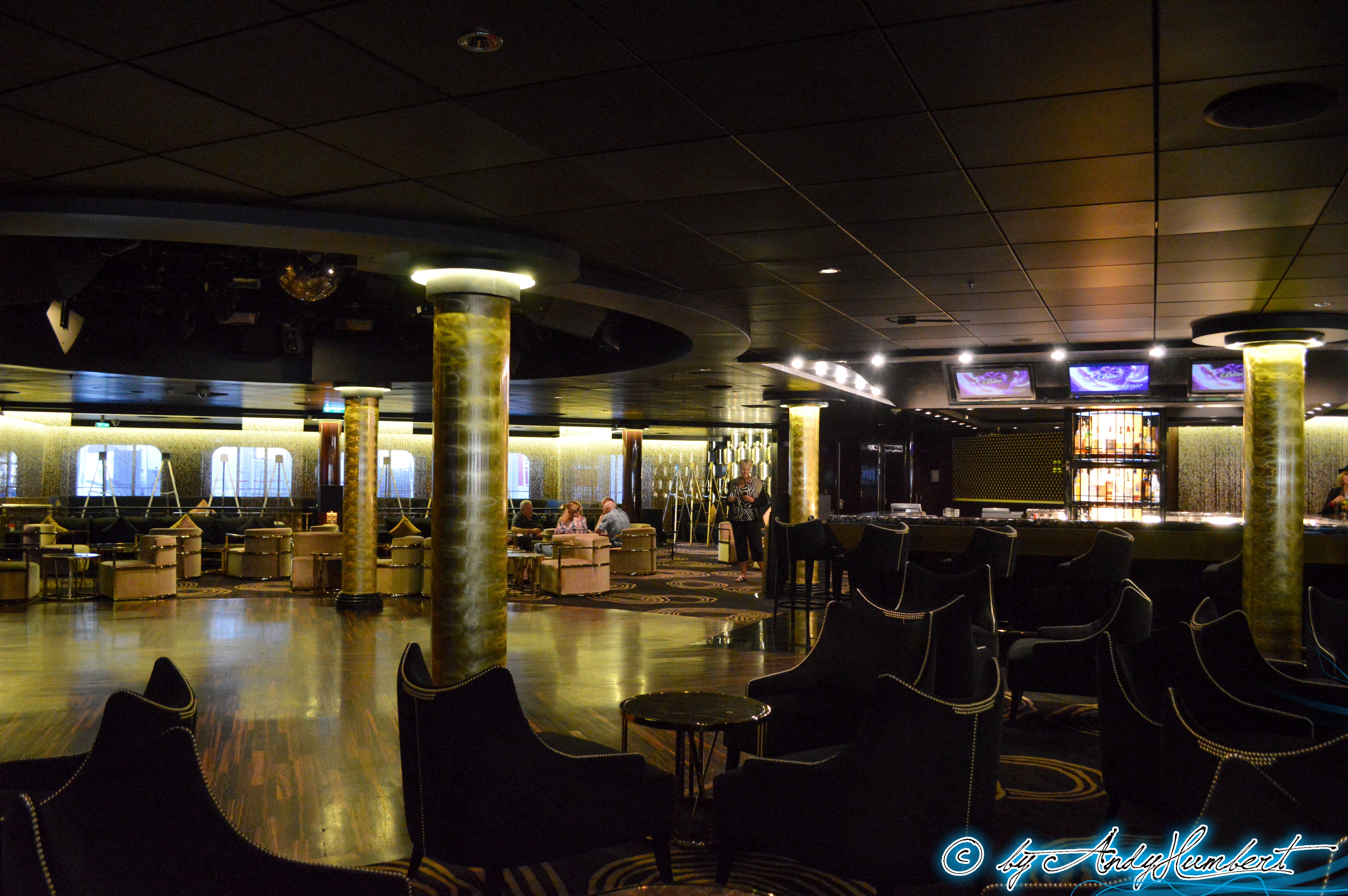 Bliss Ultra Lounge (pont 7)
