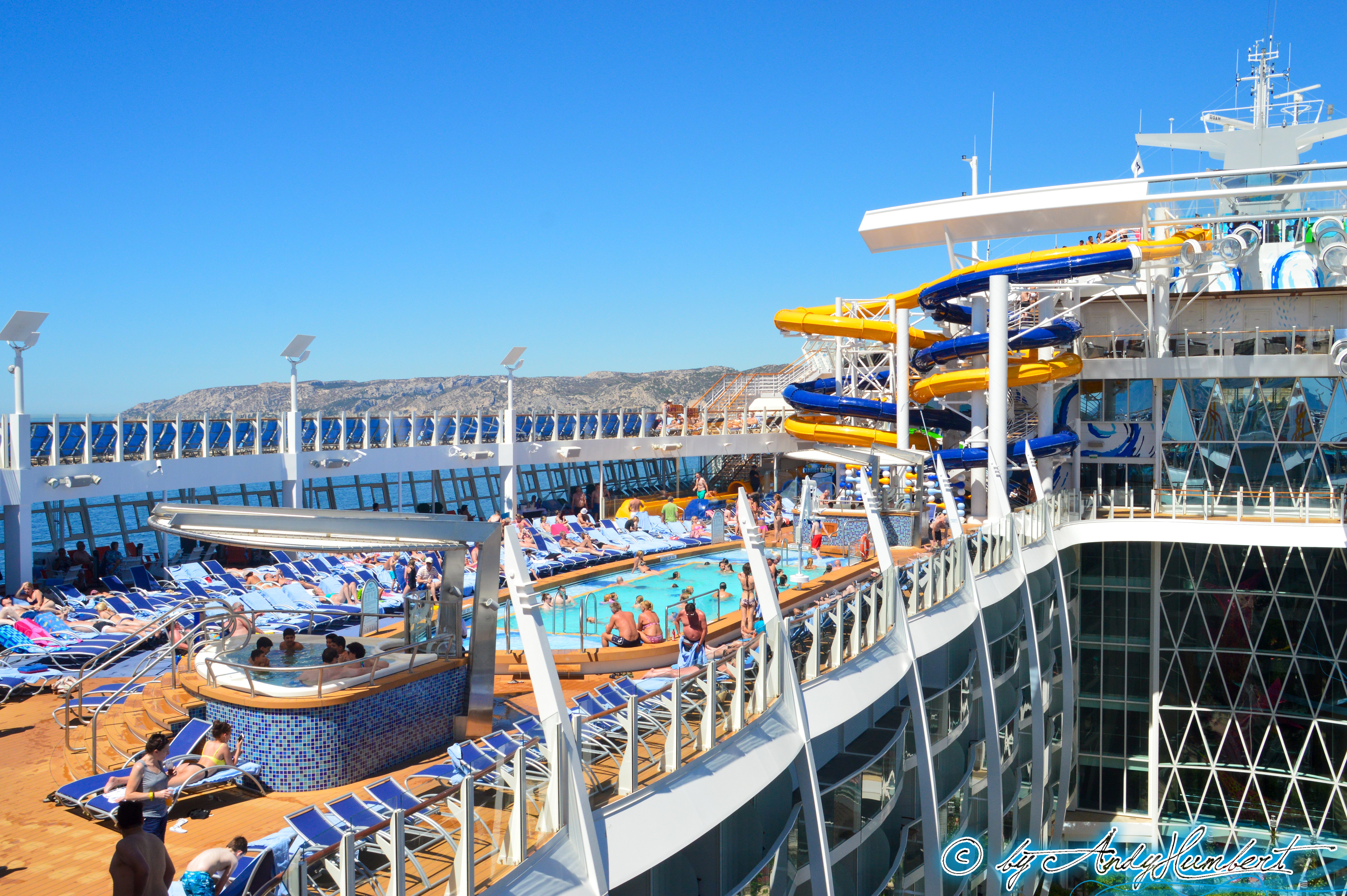 Main Pool (pont 15)
