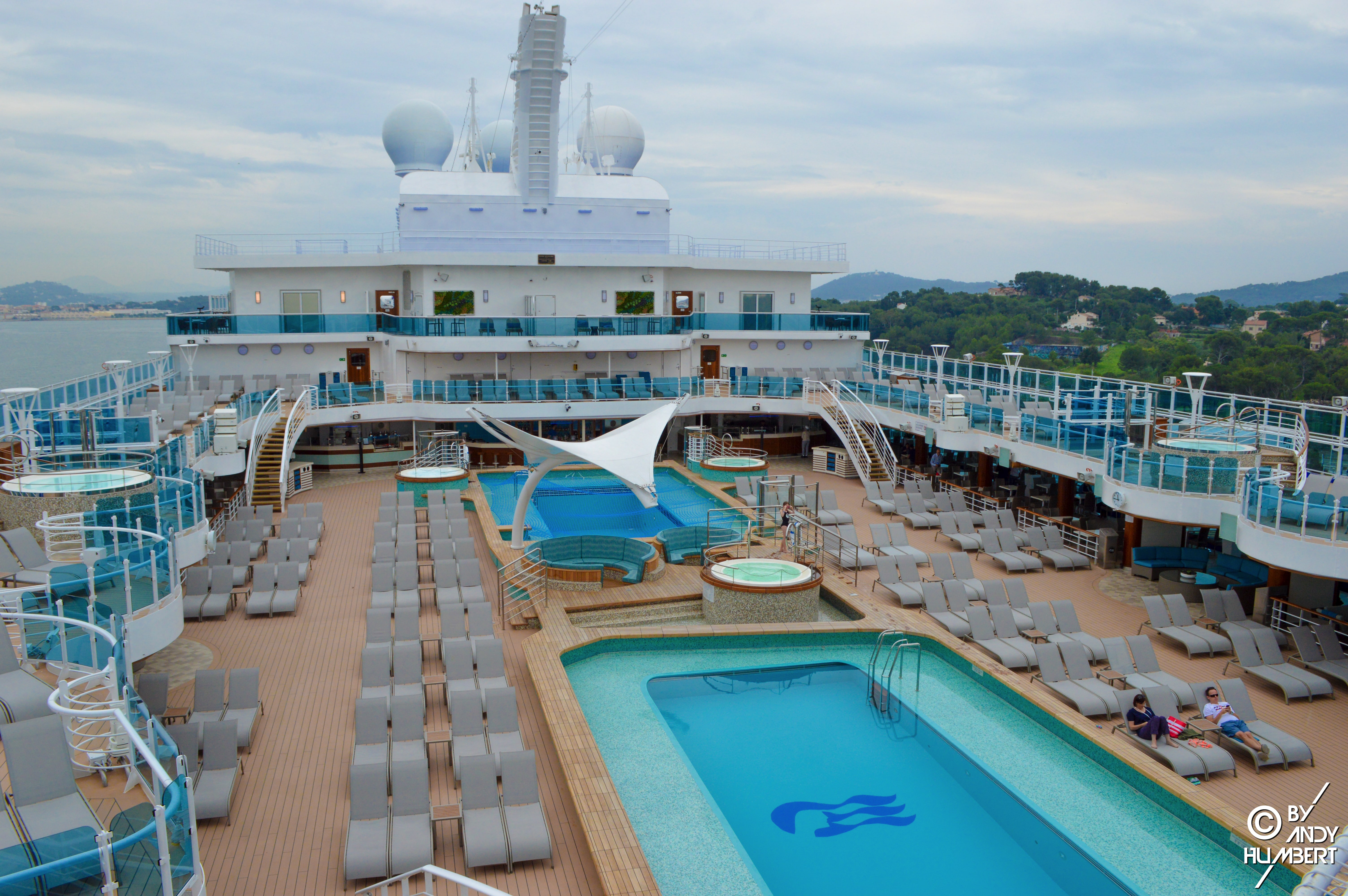 Sky Pools (pont 16 Lido)