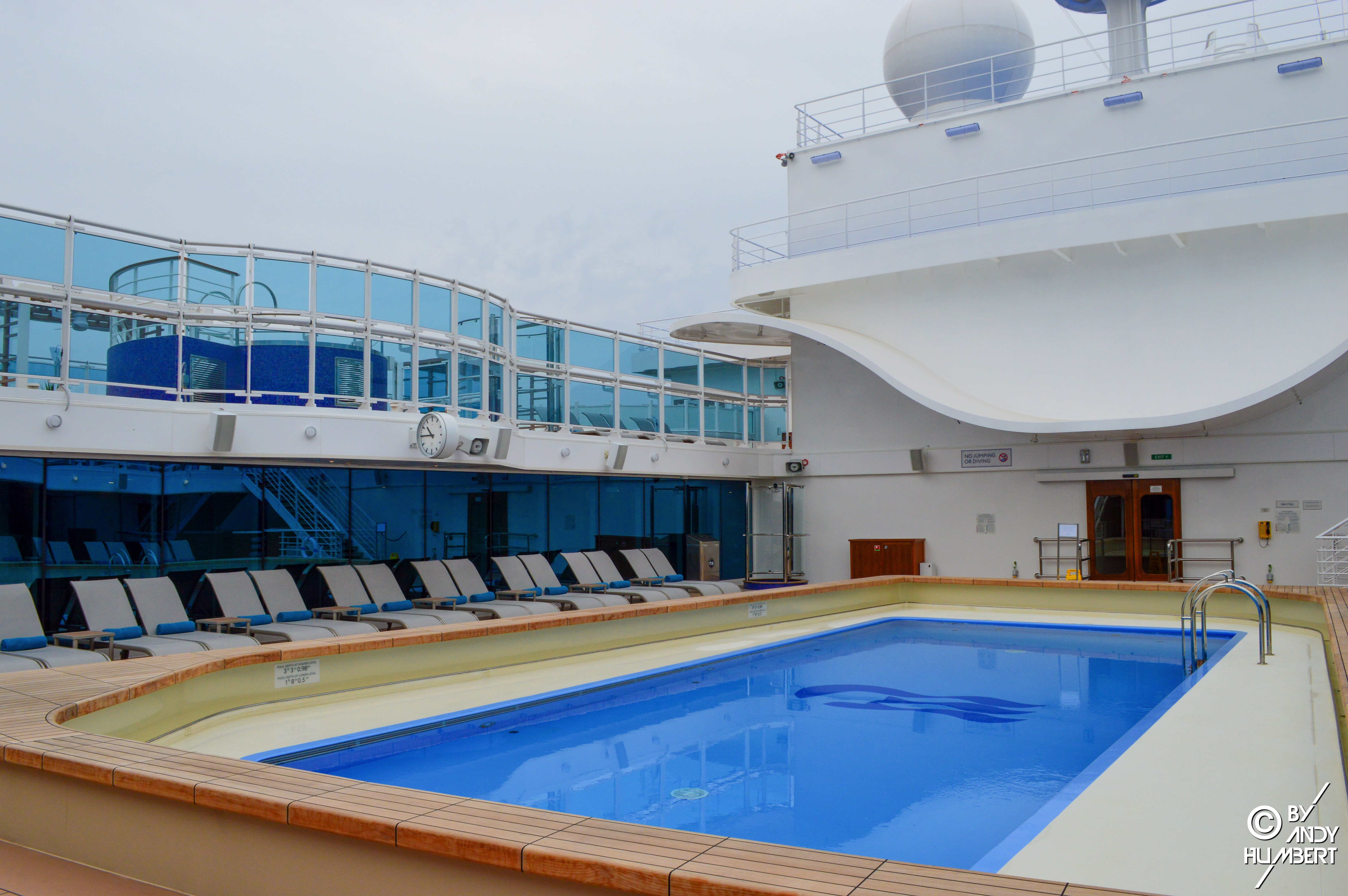Retreat Pool (pont 17 Sun)