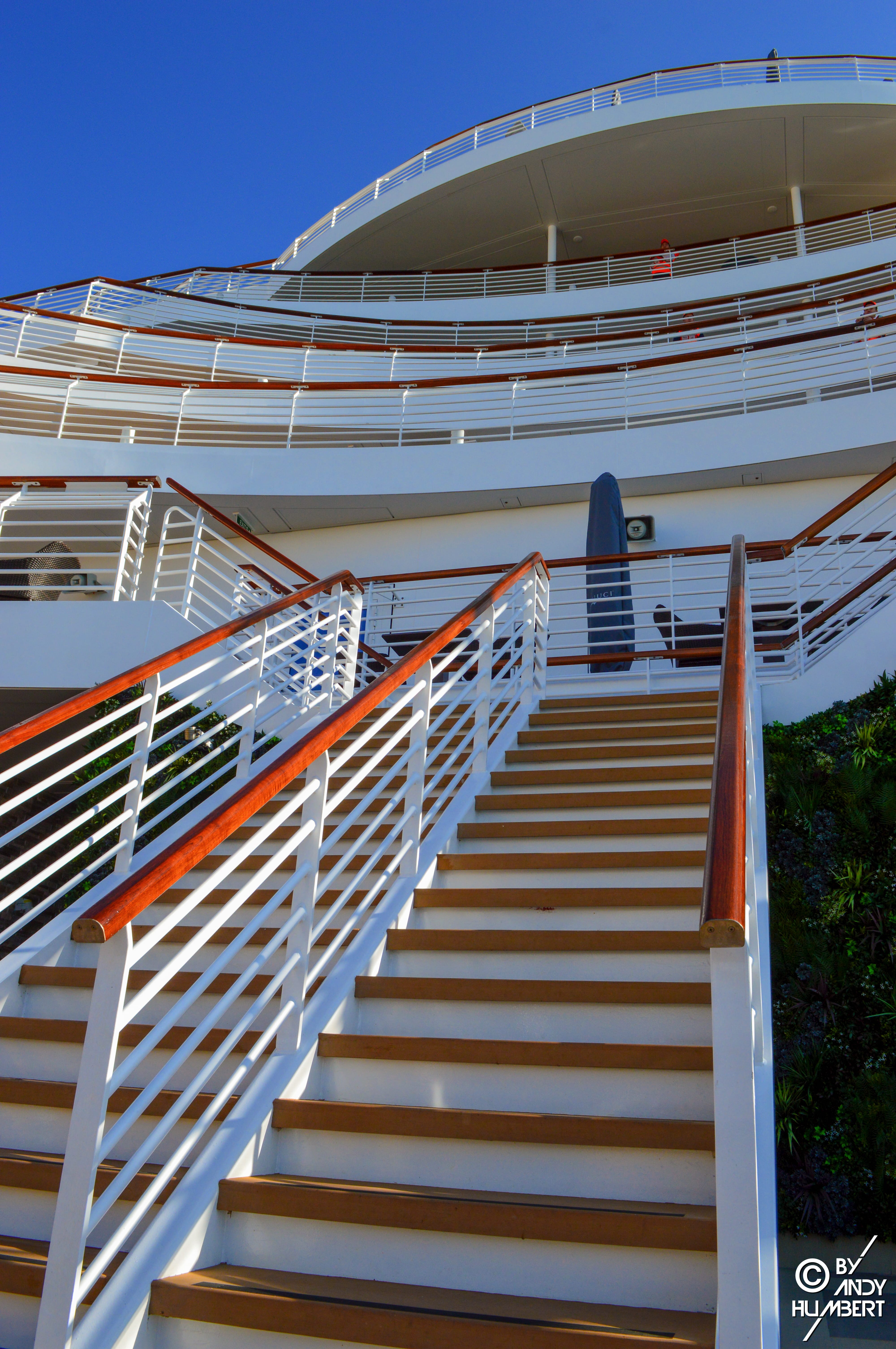 The Terrace (Promenade & E decks)