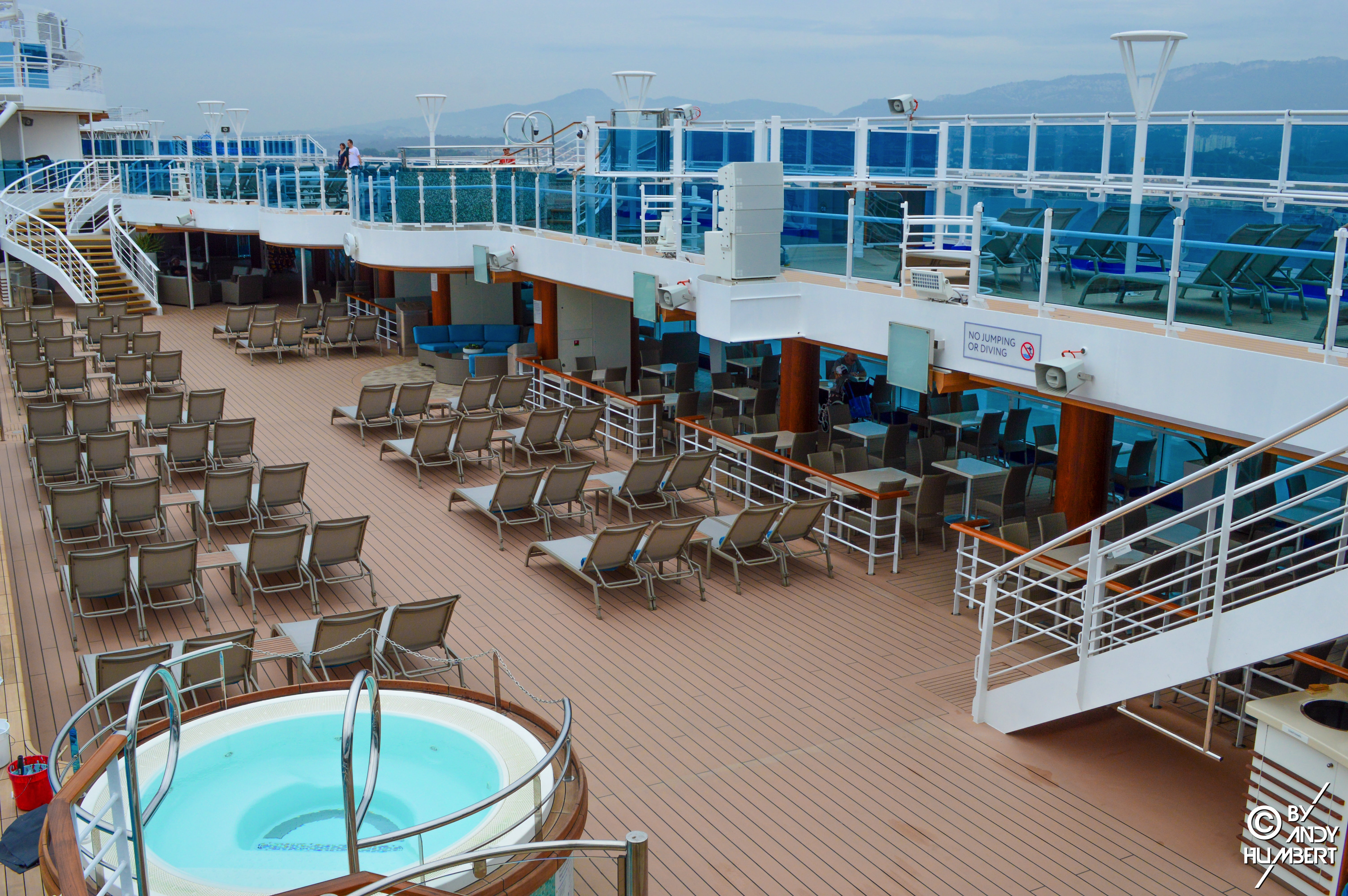 Sky Pools (pont 16 Lido)