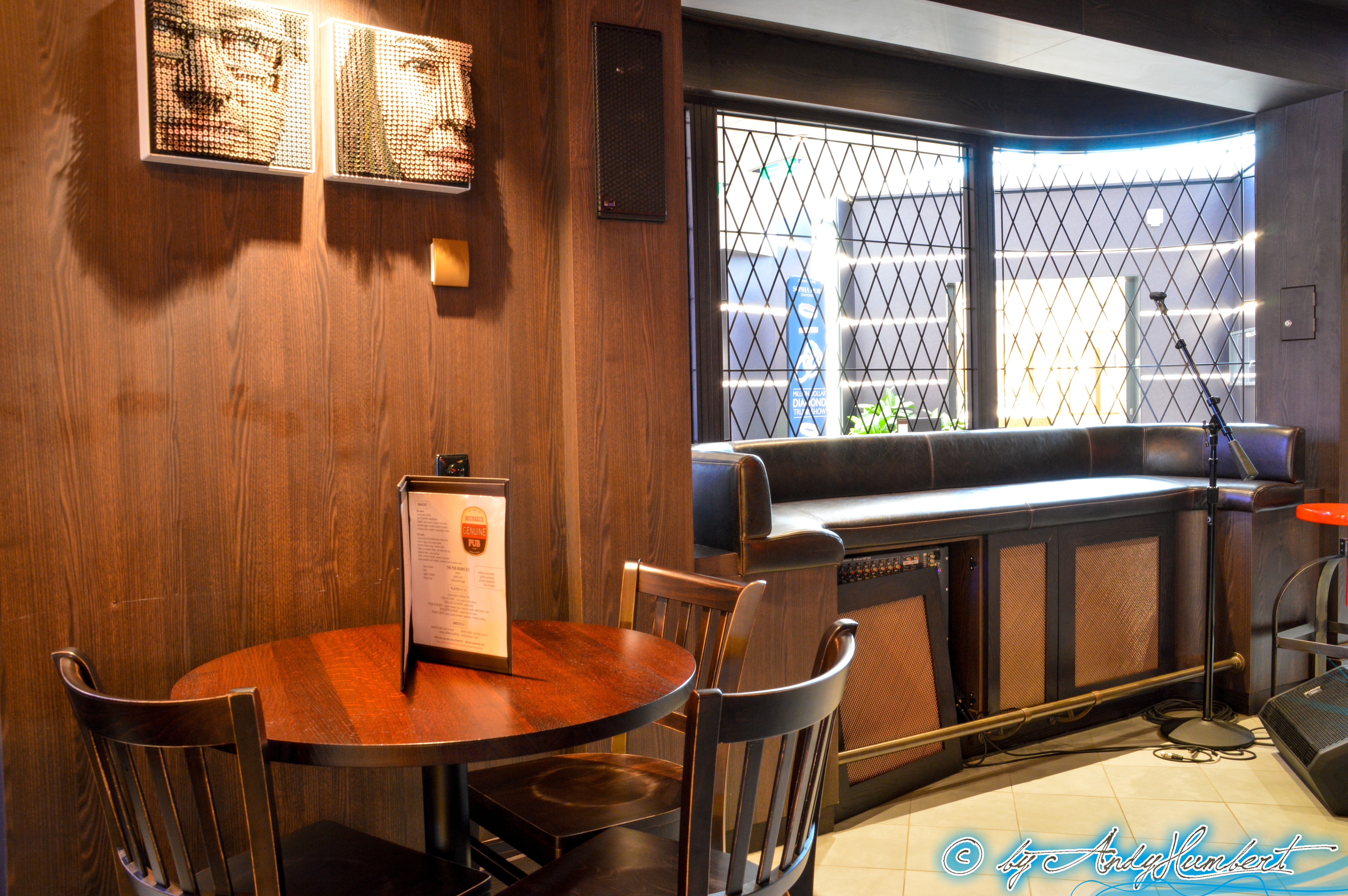 Michael's Guenuine Pub (pont 4)