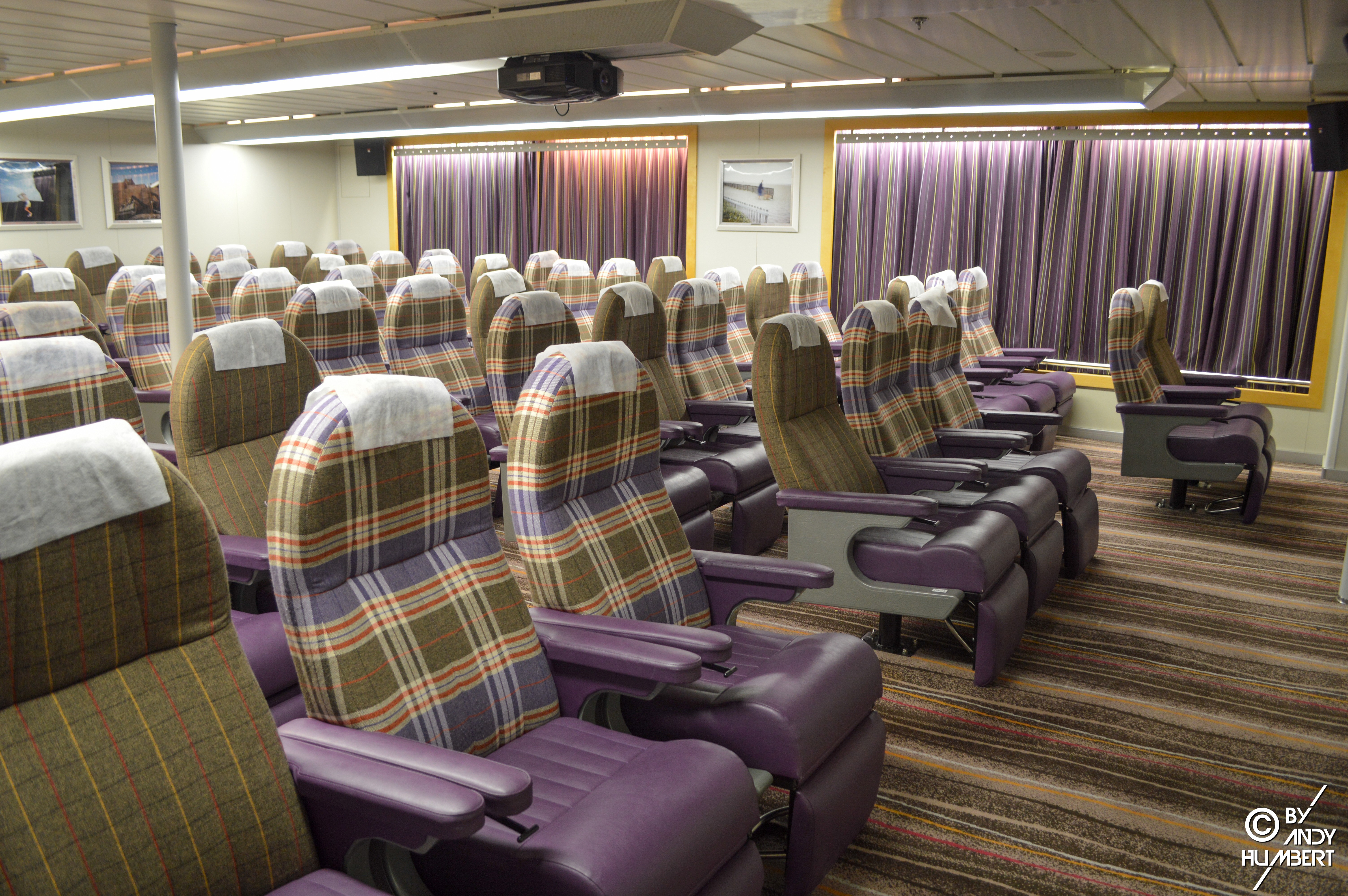 Salons fauteuils (pont 7)