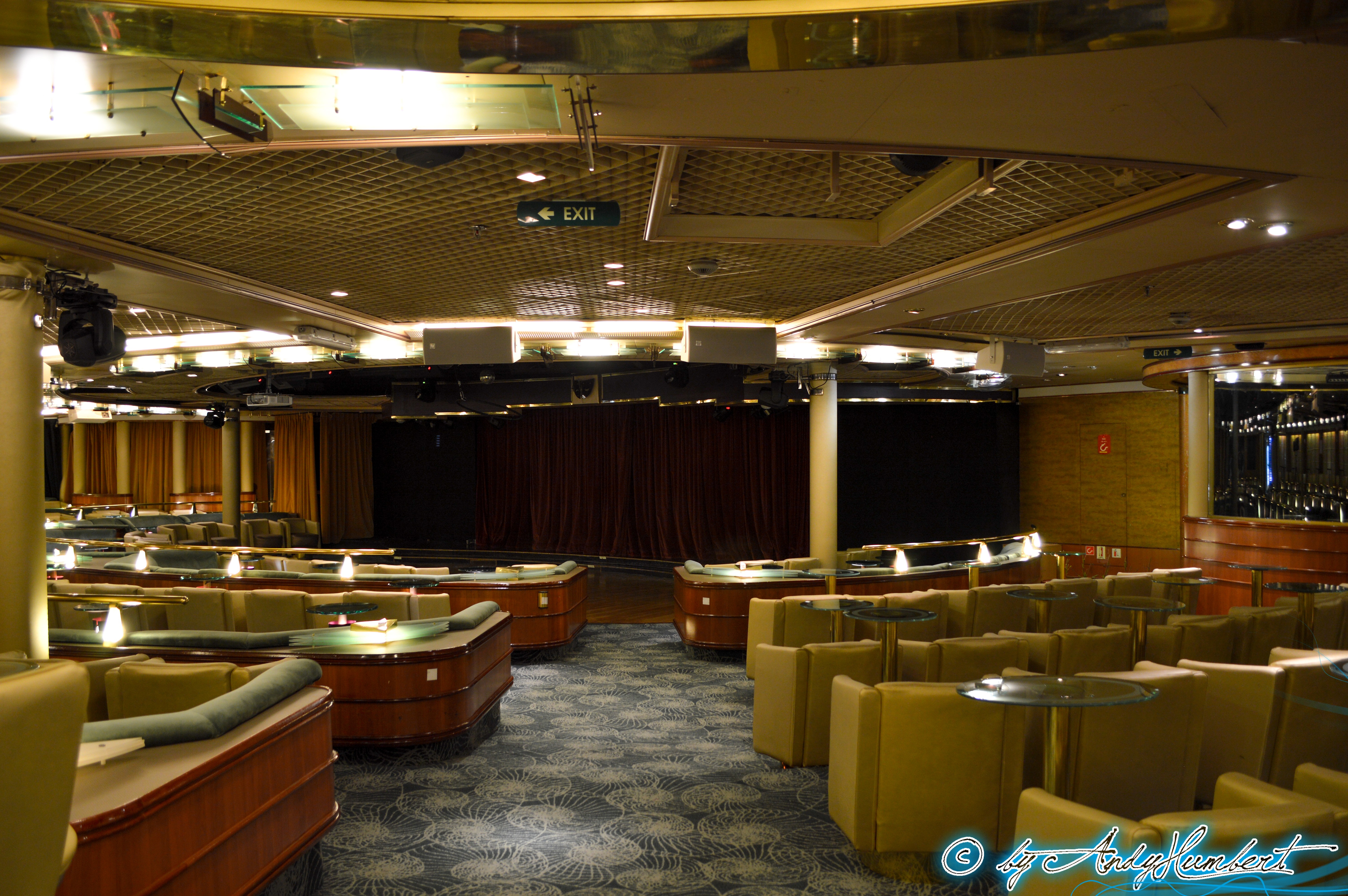 Muses Lounge (pont 5 Dionyssos)